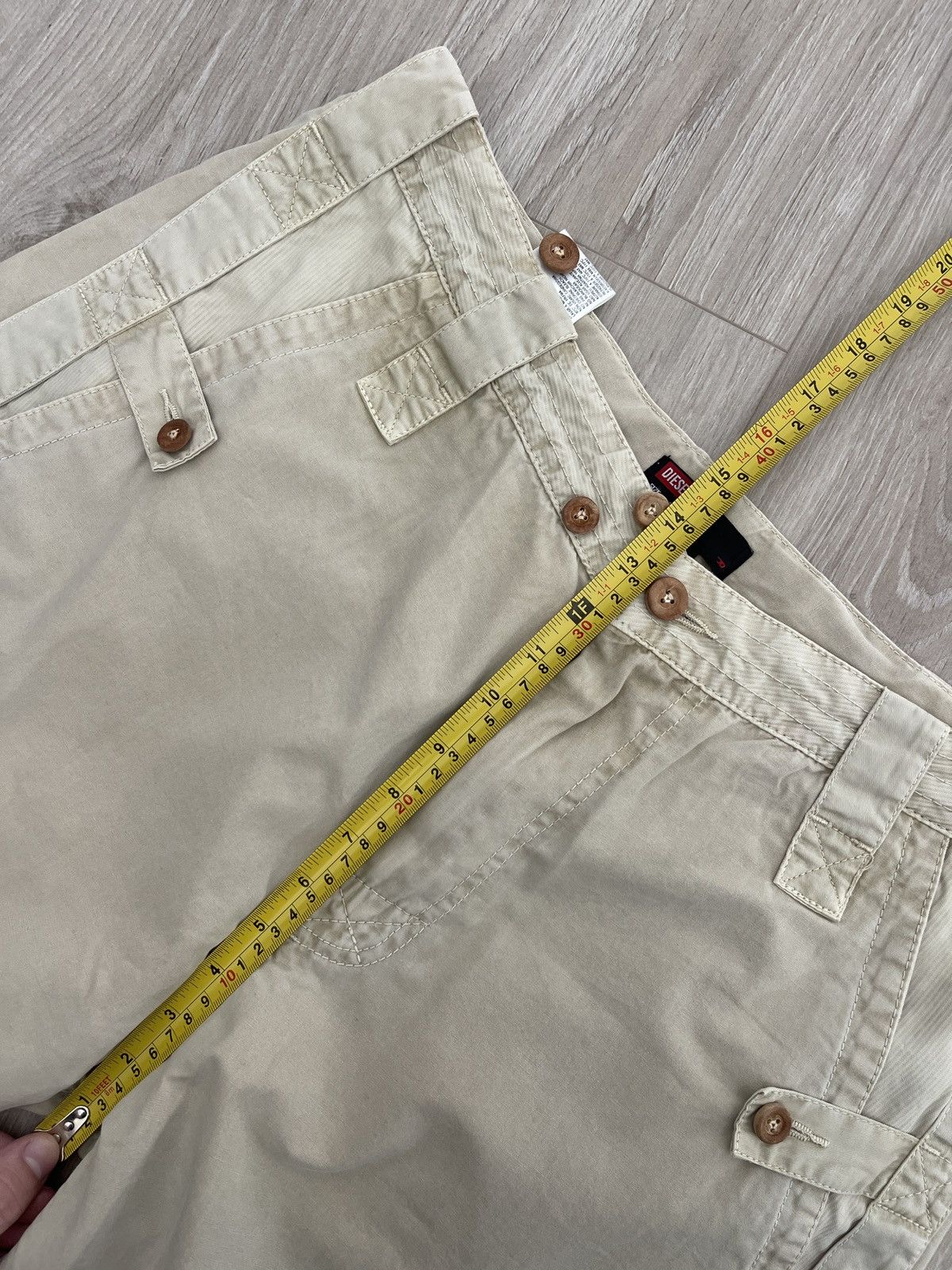 Diesel 🔥Vintage Diesel cargo shorts size 33 beige Size US 33 - 13 Thumbnail