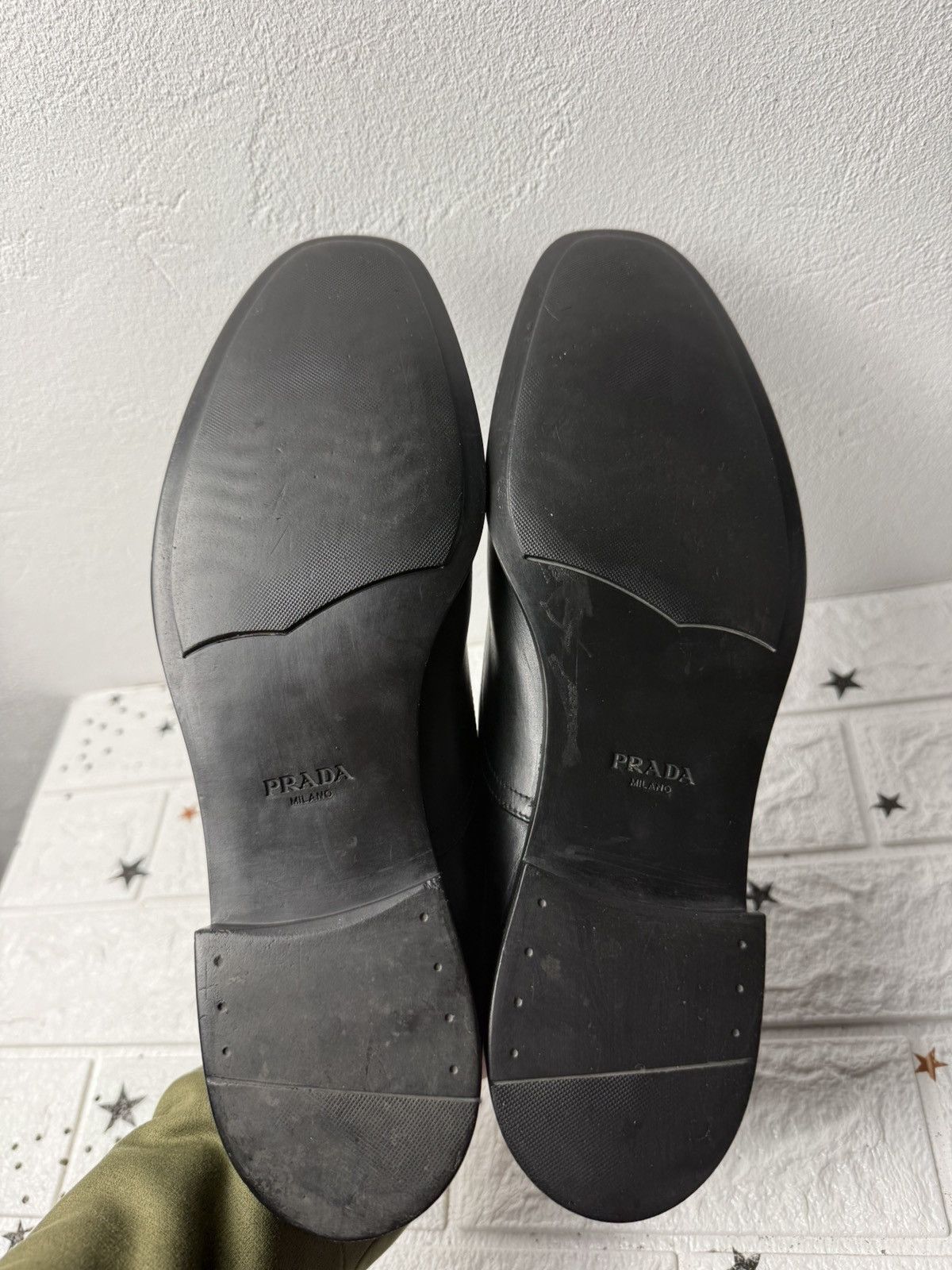 Prada PRADA Black Leather Oxfords US9 UK8.5 EUR44 Men Size US 9 / EU 42 - 8 Thumbnail