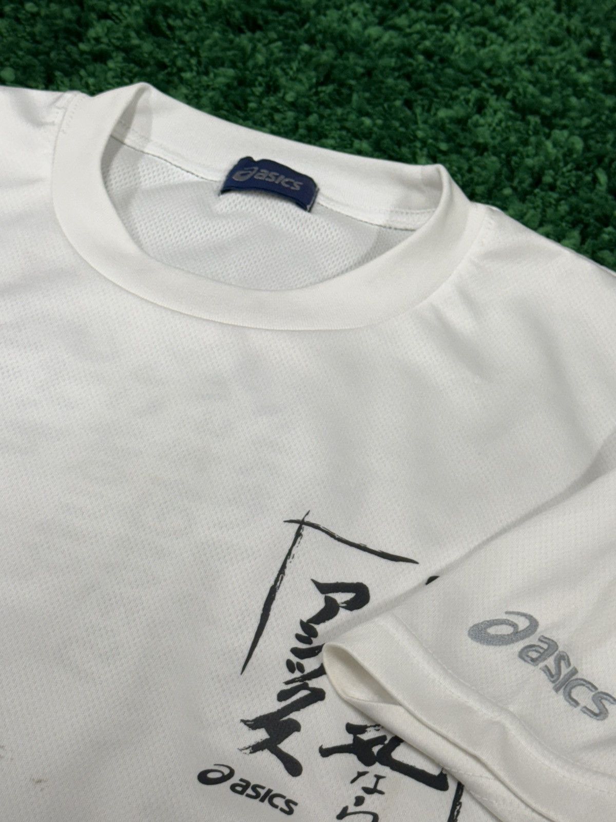 Asics Asics Vintage Japanesse Anime Manga Cartoon Script Tee Size US L / EU 52-54 / 3 - 7 Thumbnail