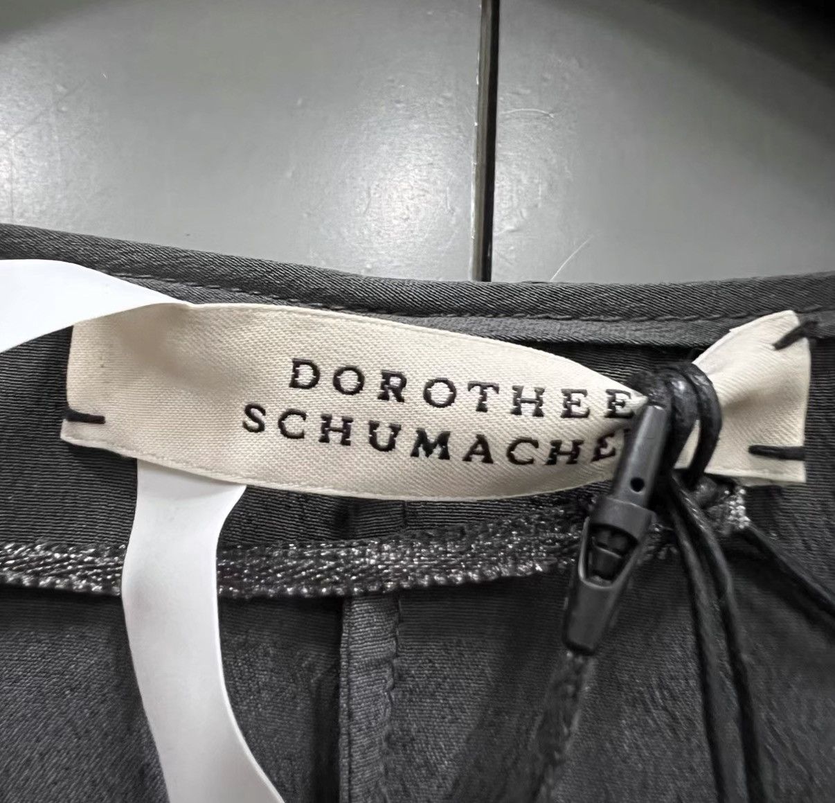 DOROTHEE SCHUMACHER Dorothee Schumacher Dark Grey V-neck Dress J41 Size XS / US 0-2 / IT 36-38 - 4 Thumbnail