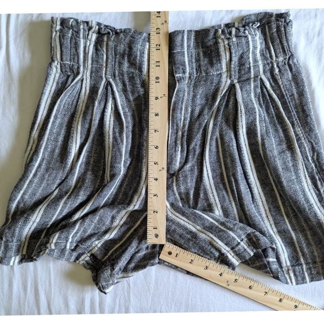 Banana Republic Banana Republic Grey White Striped Linen Blend Paperbag Waist Shorts Womens 6 Size 28" / US 6 / IT 42 - 5 Thumbnail