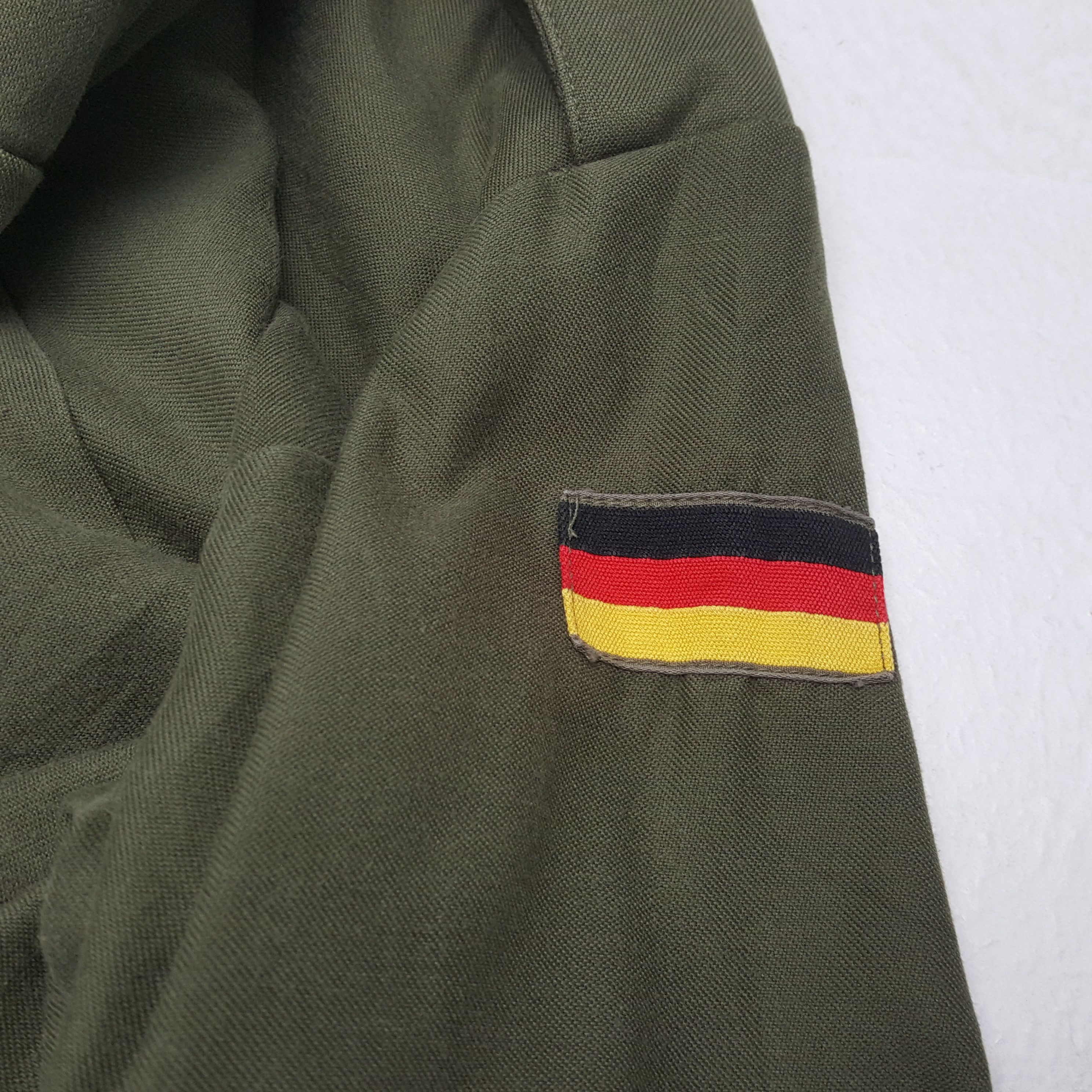 Vintage Vintage GERMANY Military Custom Style Brand Shirts Size US L / EU 52-54 / 3 - 7 Thumbnail