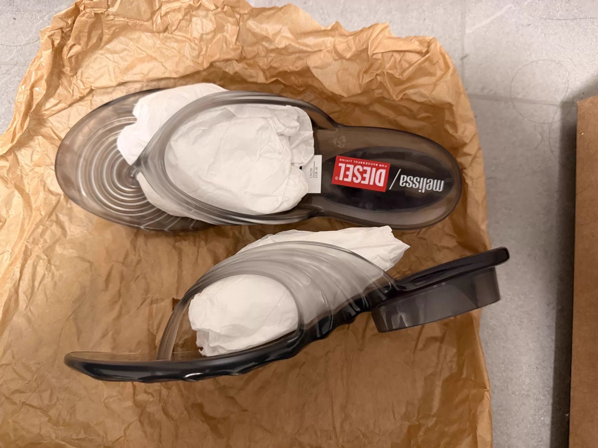 Melissa Melissa×Diesel Jelly Flip-Flop Sandal Women's 40 New Size US 9.5 / IT 39.5 - 4 Thumbnail