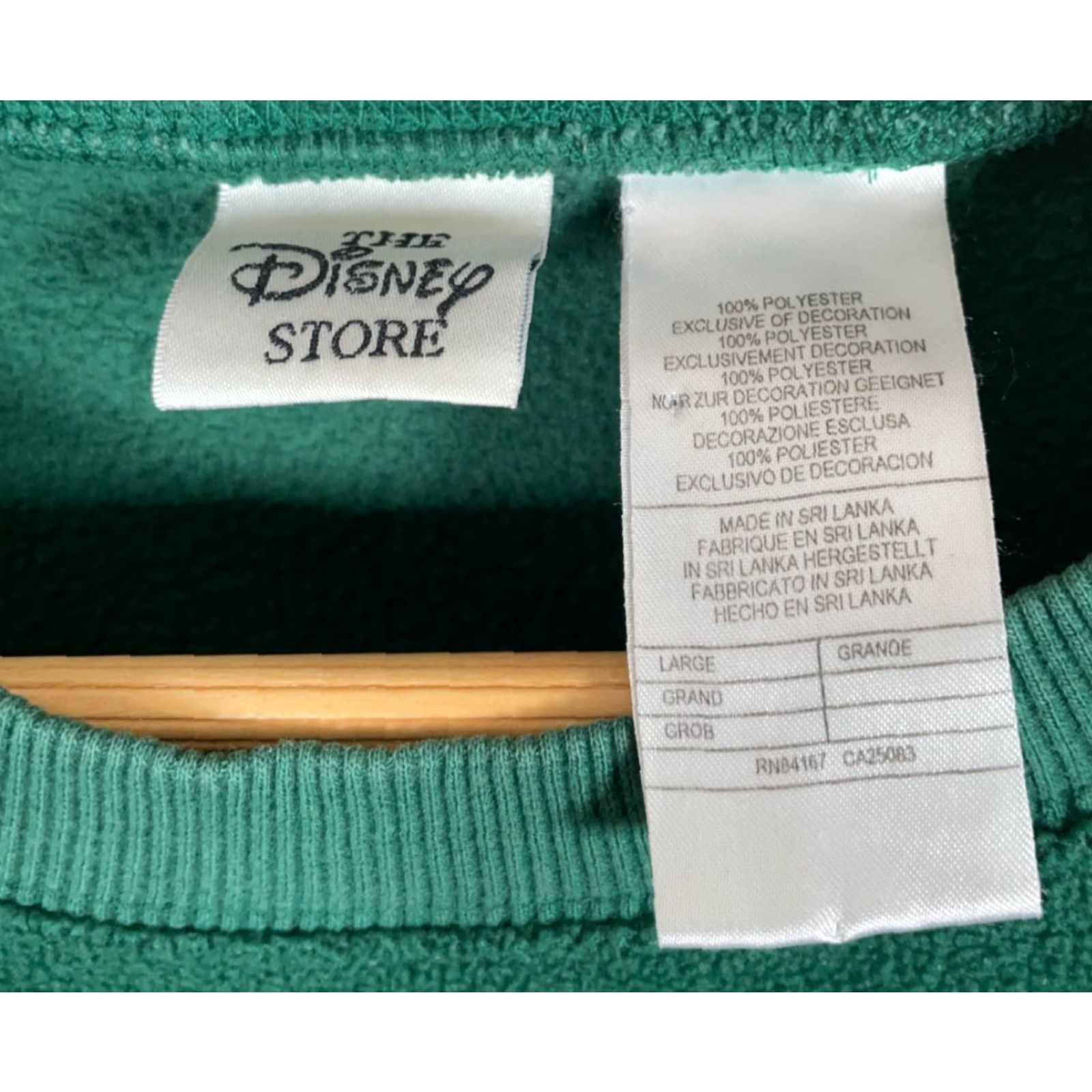 Disney VINTAGE Disney Mickey Mouse & Friends Fleece Sweatshirt Men Large Green Embroidered Size US L / EU 52-54 / 3 - 3 Thumbnail