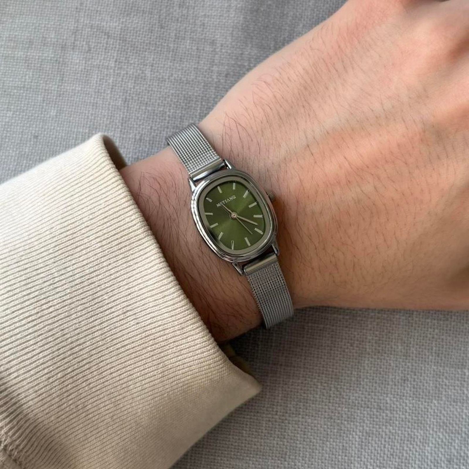 Other Elegant silver vintage style watch MENS2 Size ONE SIZE - 2 Thumbnail