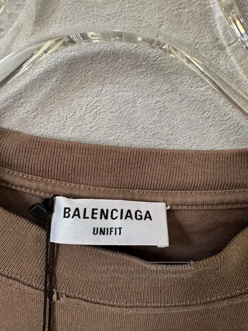 Balenciaga Balenciaga Big hole logo letter print short sleeve T-shirt Size US XXS / EU 40 - 3 Thumbnail