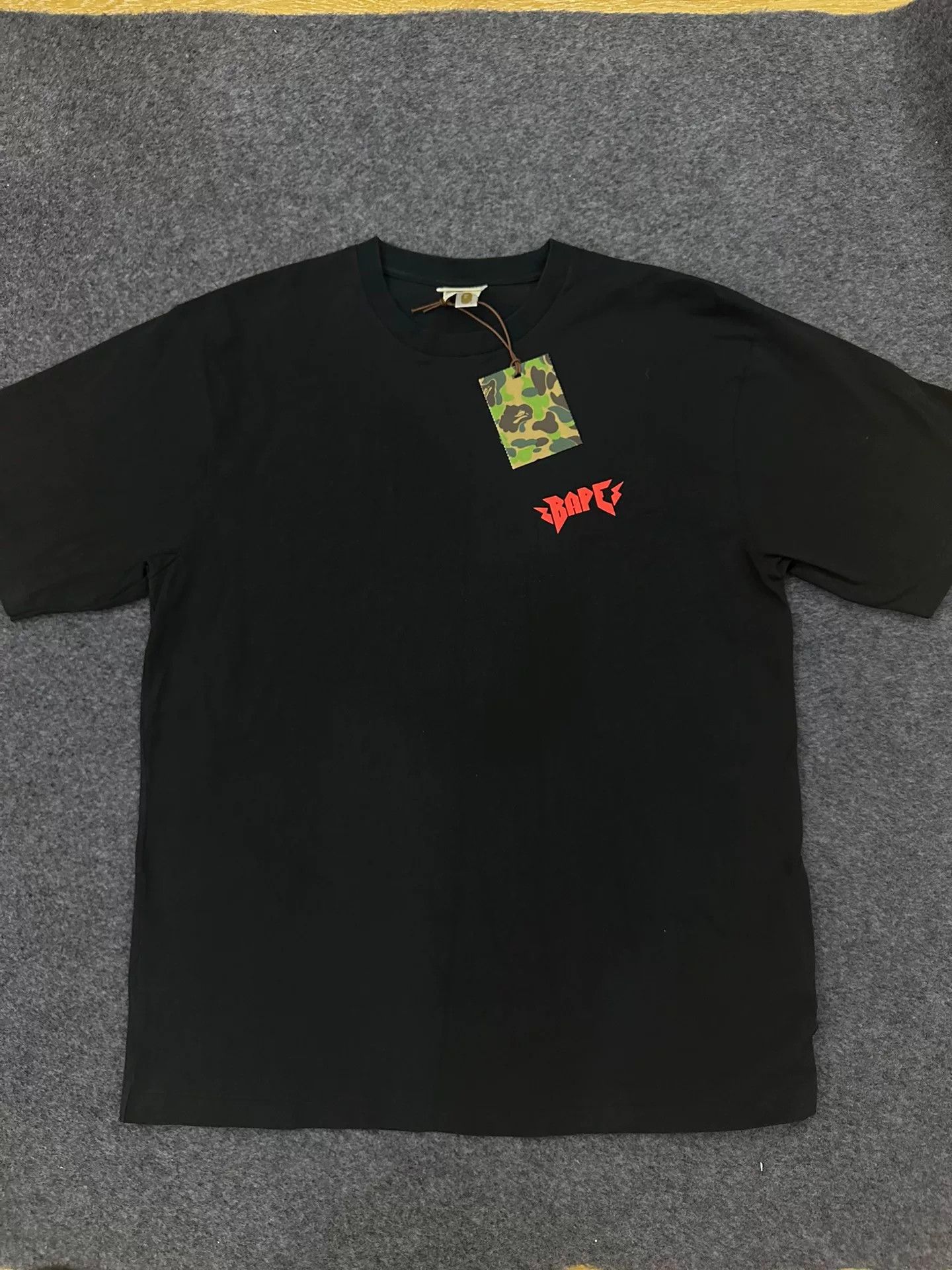 Bape Bape T Multi Shark T-Shirt Casual Size US XL / EU 56 / 4 - 1 Thumbnail