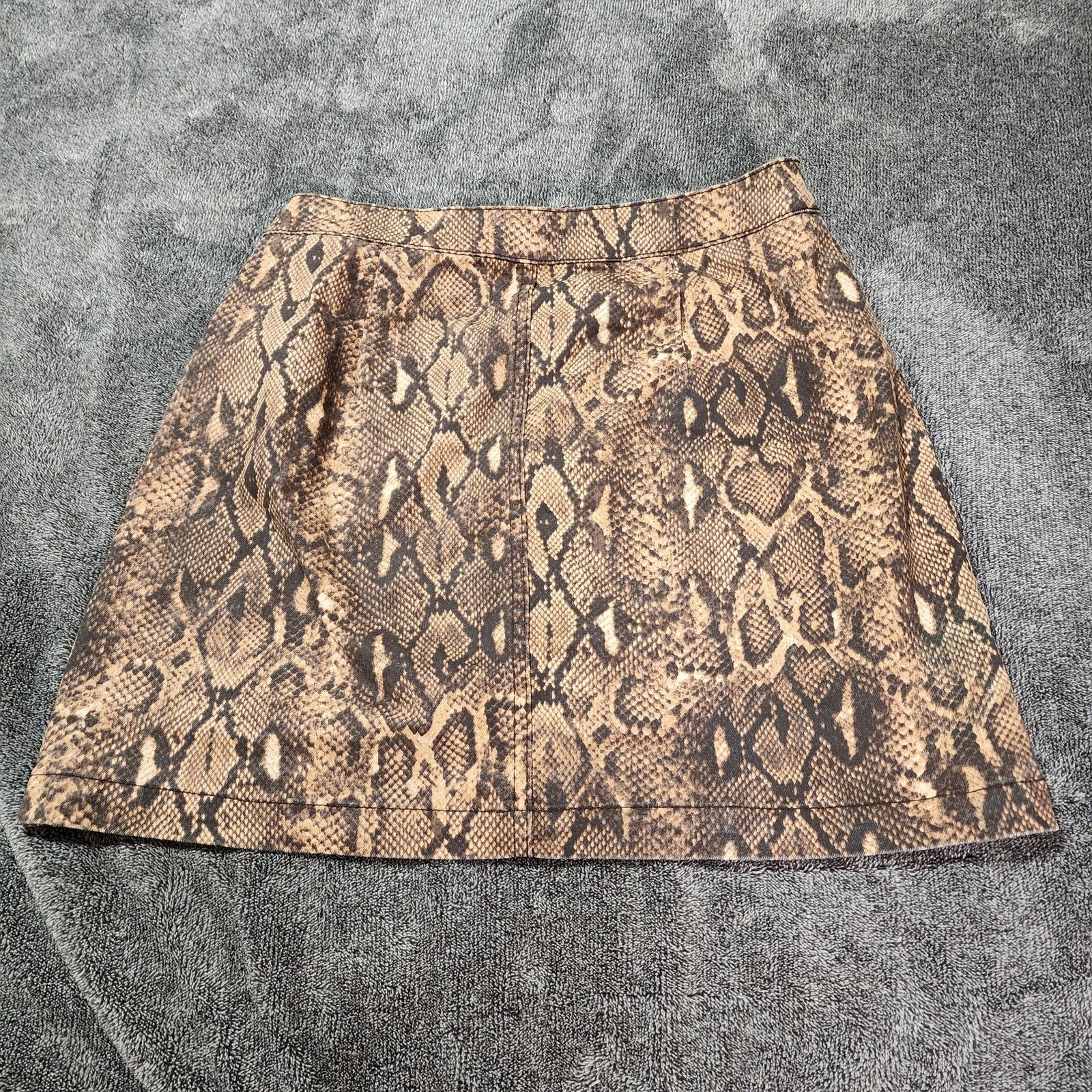 Gianni Valentino Gianni Bini Button up snake print skirt size Medium 2352 Size 28" / US 6 / IT 42 - 6 Thumbnail
