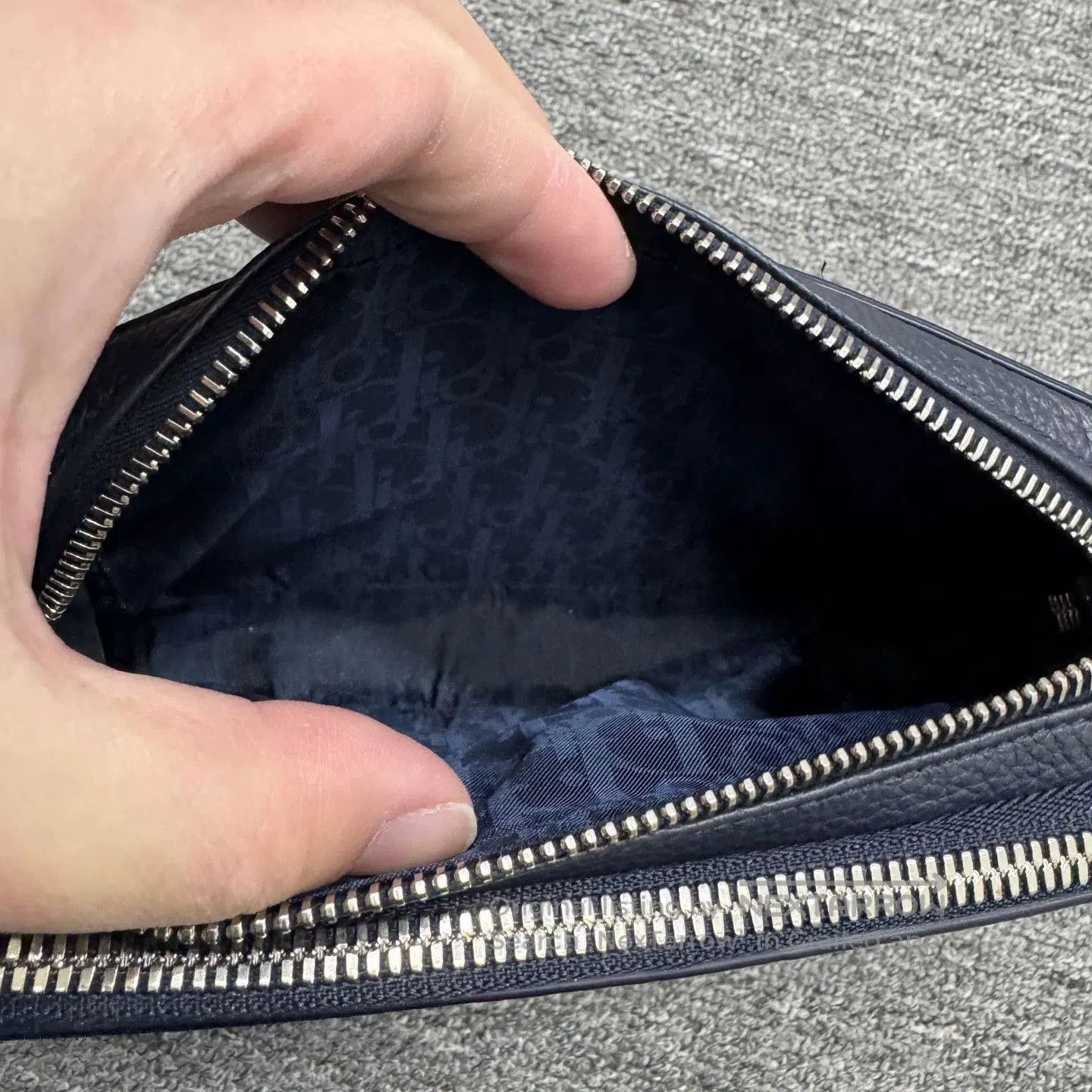 Dior Black Leather Zip. Size ONE SIZE - 5 Thumbnail