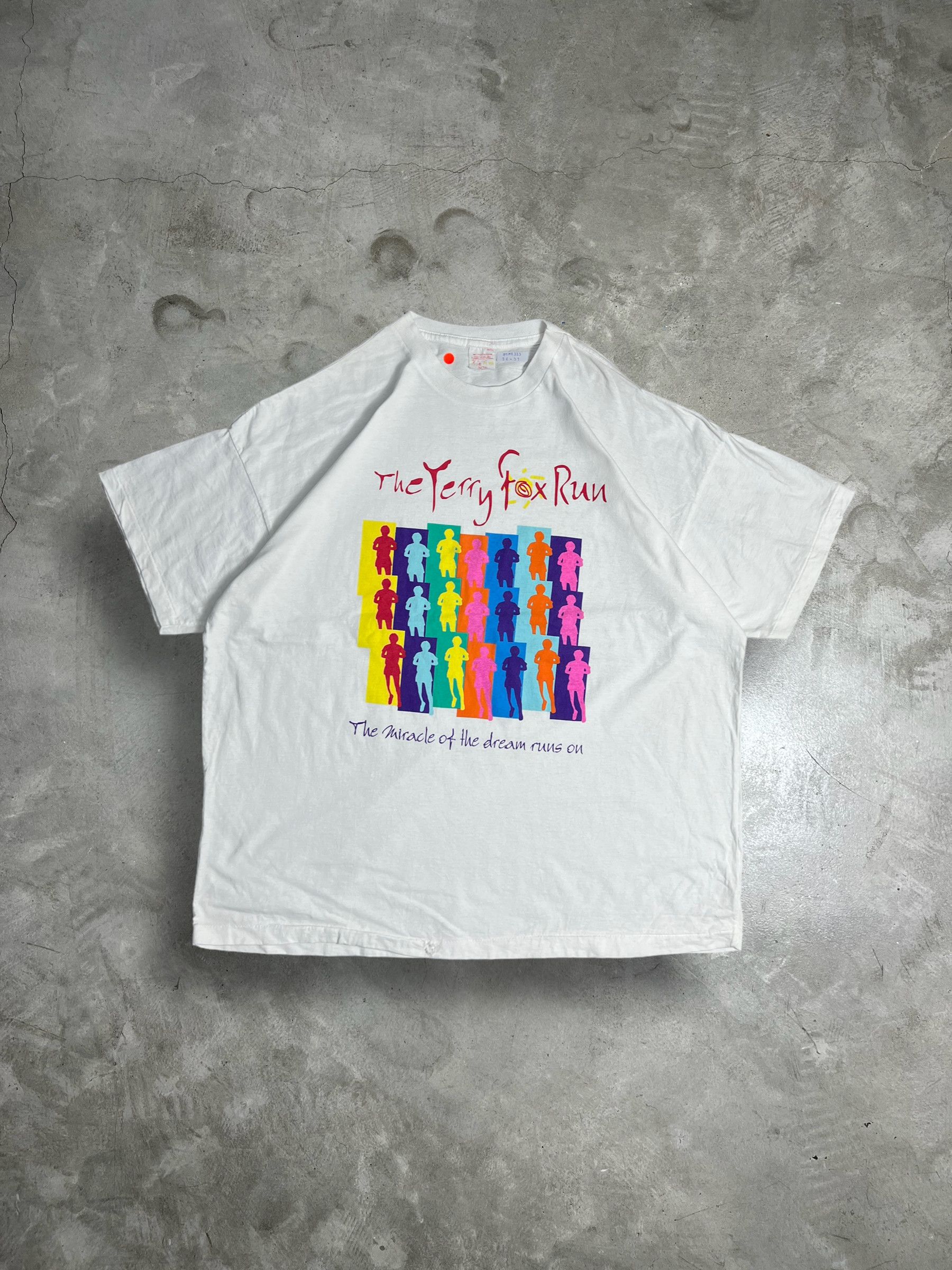 Vintage Vintage 90s The Terry Fox Run Pop Art Tee (XL) GTME323 Size US XL / EU 56 / 4 - 1 Thumbnail