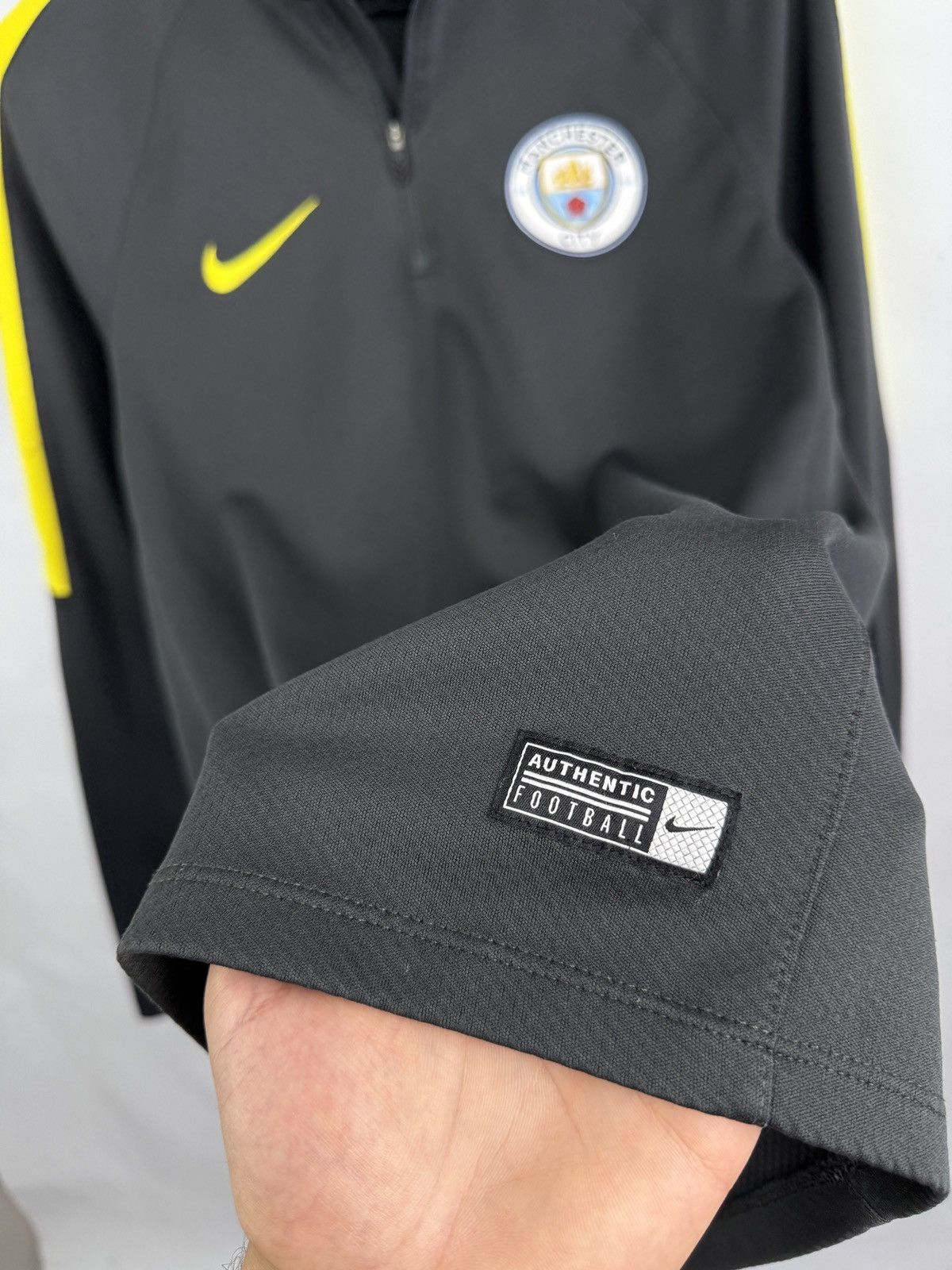Nike 🏴󠁧󠁢󠁥󠁮󠁧󠁿 Nike Manchester City Football Soccer Training Long Sleeve Size US M / EU 48-50 / 2 - 8 Thumbnail