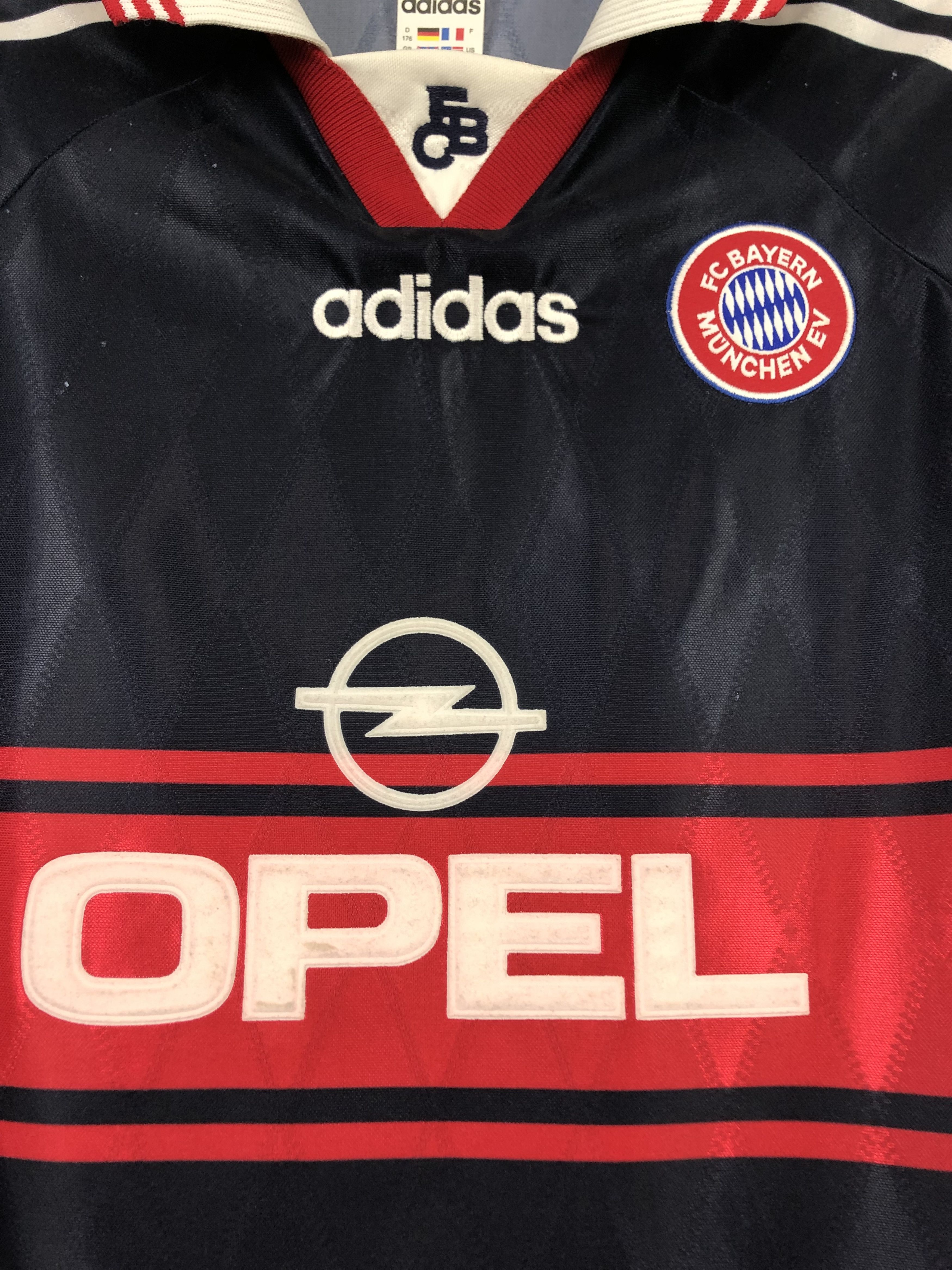 Adidas Bayern Munich football shirt 1997 #9 Elber Adidas Jersey Size US S / EU 44-46 / 1 - 7 Thumbnail