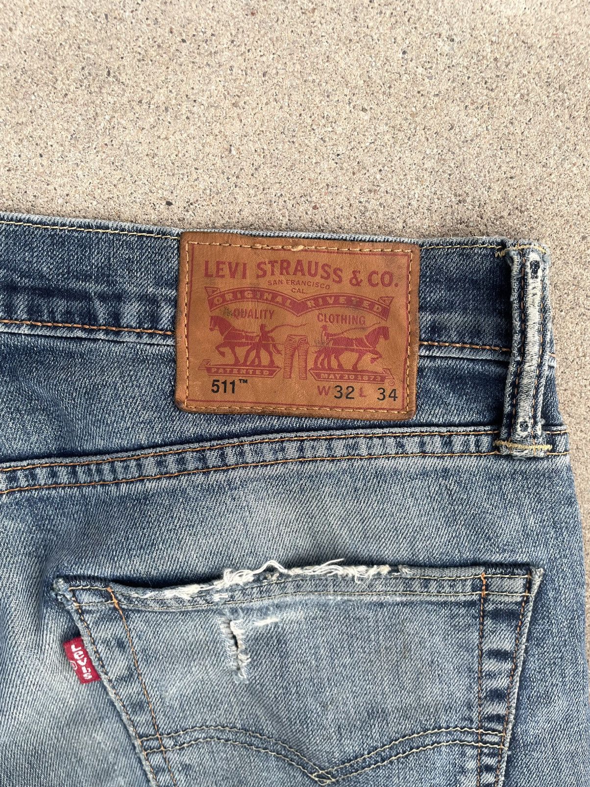 Levi's Levi’s 511 denim jeans Faded distressed blue Size US 32 / EU 48 - 3 Thumbnail