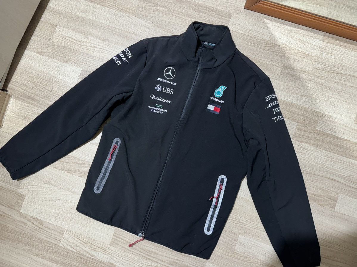 Mercedes-Benz × Pirelli × Tommy Hilfiger Petronas AMG Tommy Hilfiger softshell jacket Size US XL / EU 56 / 4 - 2 Thumbnail