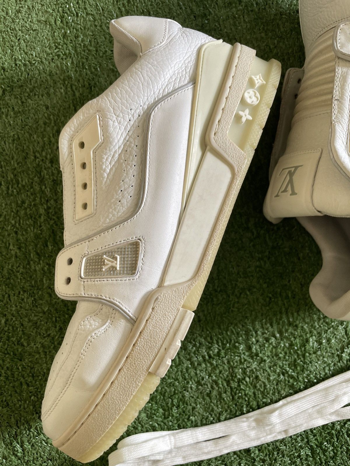Louis Vuitton Louis Vuitton LV trainer sneaker Size US 9 / EU 42 - 3 Thumbnail