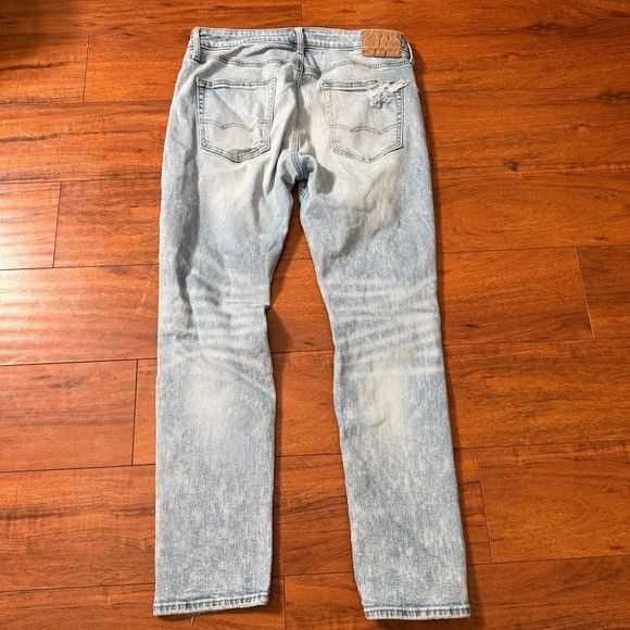 American Eagle Outfitters American Eagle Outfitters Men's Light Wash Skinny Jeans33x30 Size US 33 - 1 Thumbnail