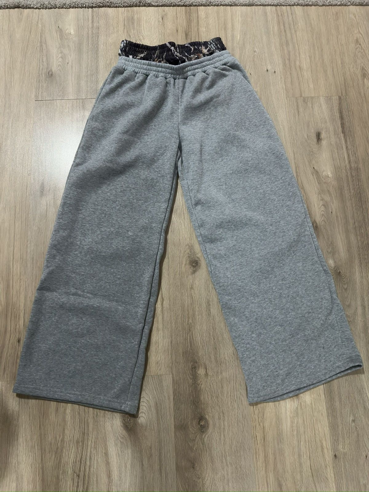 Vintage double waisted baggy sweatpants w/ pockets Size US 32 / EU 48 - 1 Thumbnail