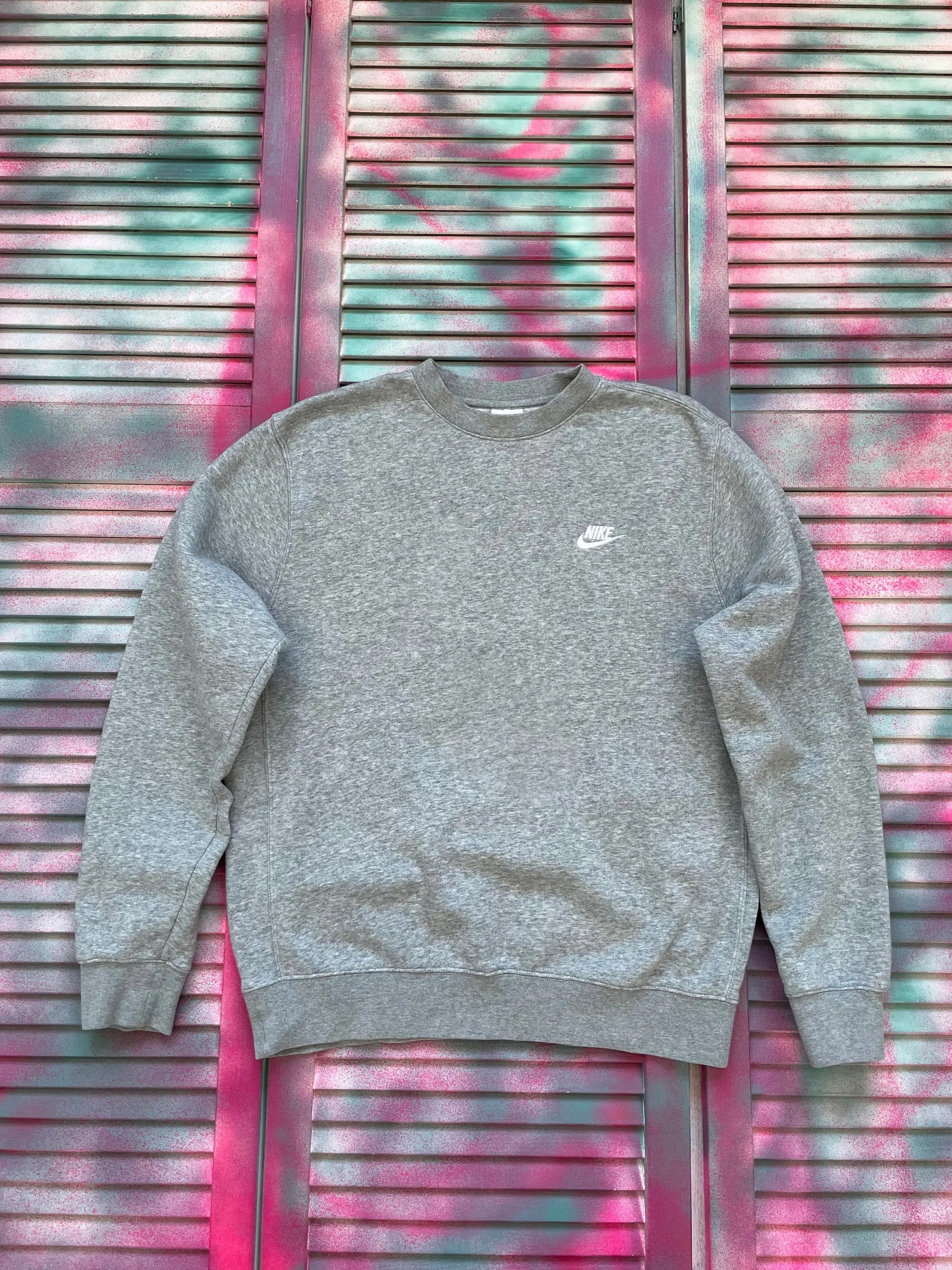 Nike Vintage Y2K Nike Basic Sweatshirt Small Logo Size US M / EU 48-50 / 2 - 1 Thumbnail