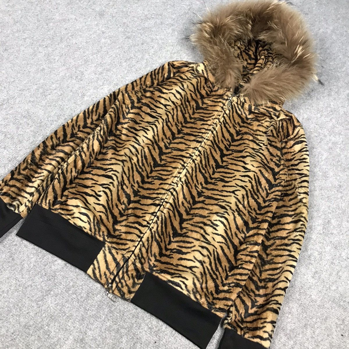 If Six Was Nine × Japanese Brand × Le Grande Bleu (L.G.B.) JAPANESE STYLE FUR HOODIES TIGER STYLE JACKET Size US M / EU 48-50 / 2 - 4 Thumbnail