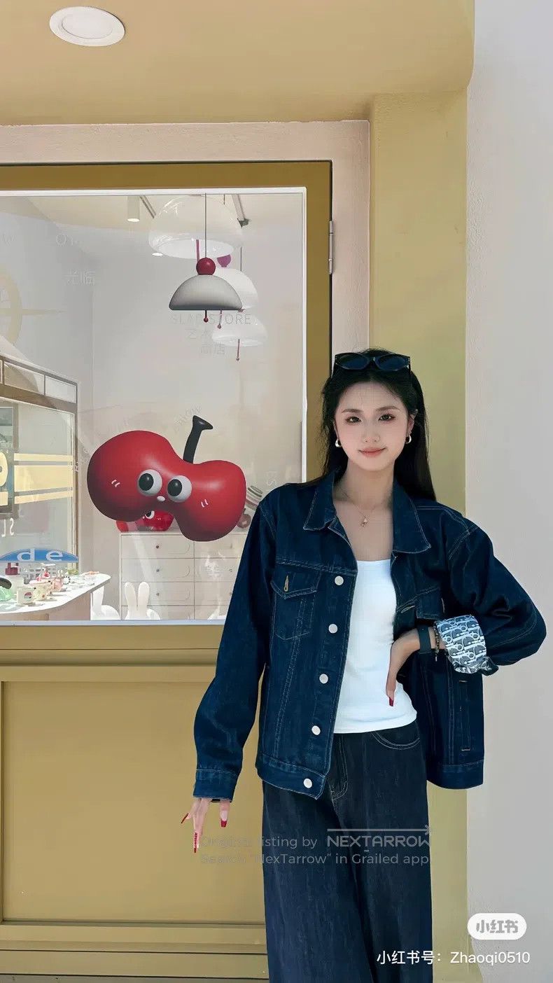 Dior Dior Denim jacket with a old flower inside Size US S / EU 44-46 / 1 - 9 Thumbnail