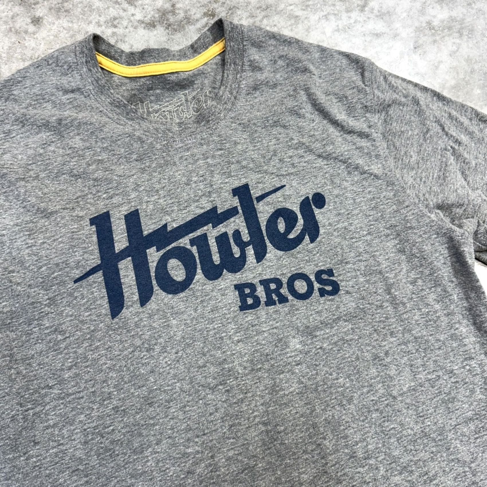 Logo 7 Howler Bros Shirt Mens M Gray Graphic Tee Crewneck Tagless Size US M / EU 48-50 / 2 - 2 Thumbnail