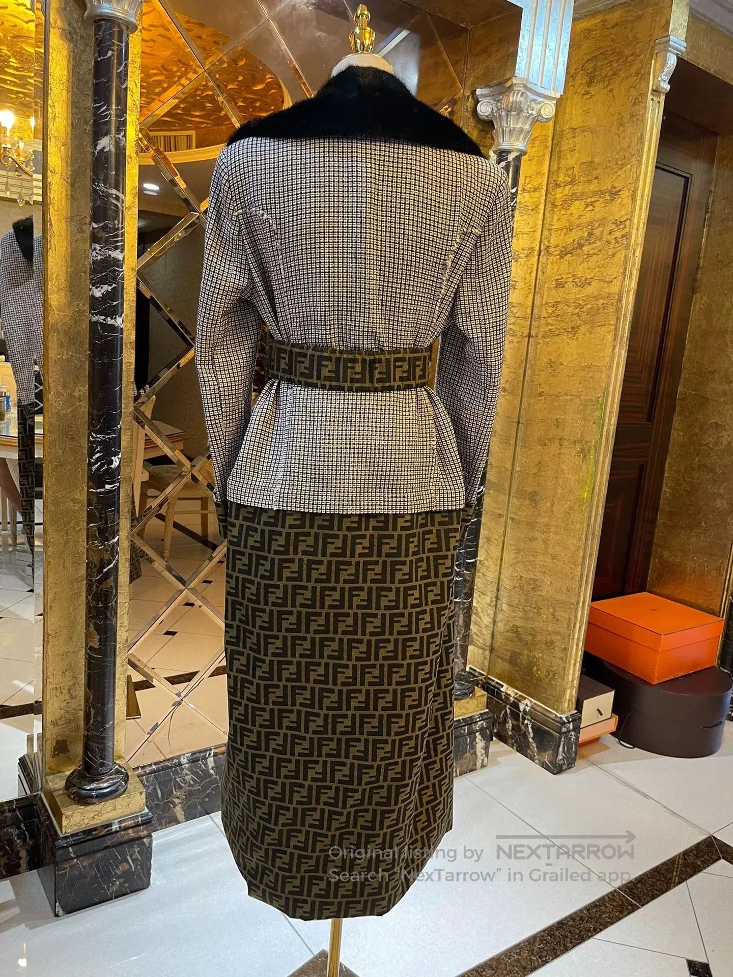 Fendi Fendi Houndstooth Logo Fur Collar Coat. Size US M / EU 48-50 / 2 - 6 Thumbnail