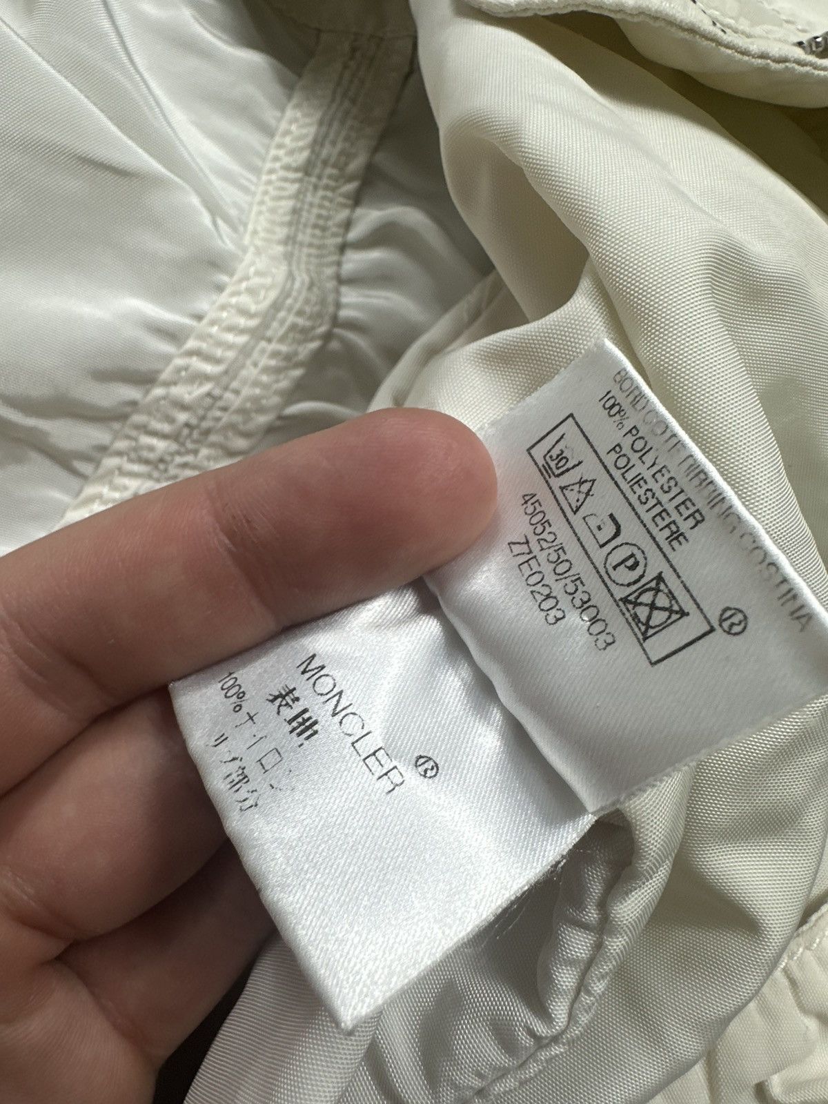 Moncler Moncler bomber cropped avant ga y2k Jacket – Cream – Size S Size S / US 4 / IT 40 - 12 Thumbnail