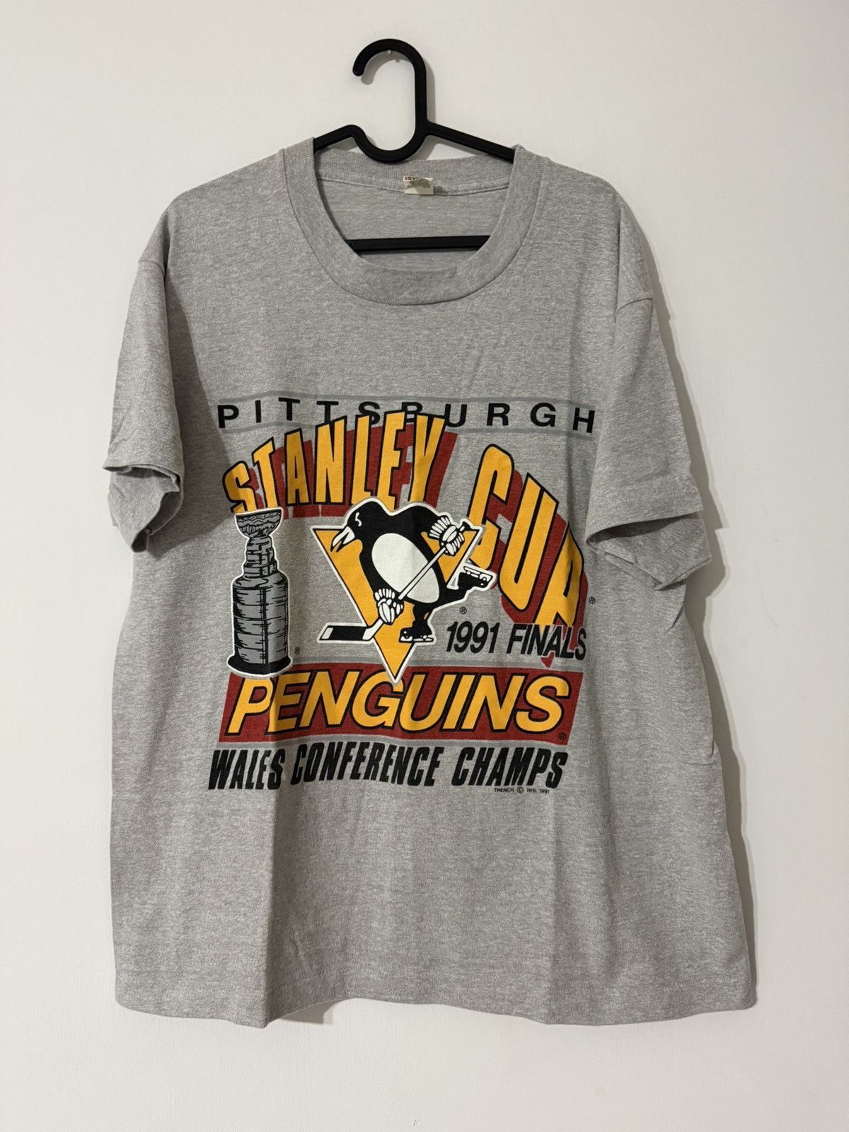 Trench USA Vintage 90s Pittsburgh Penguins Hockey t shirt Size US XL / EU 56 / 4 - 1 Thumbnail
