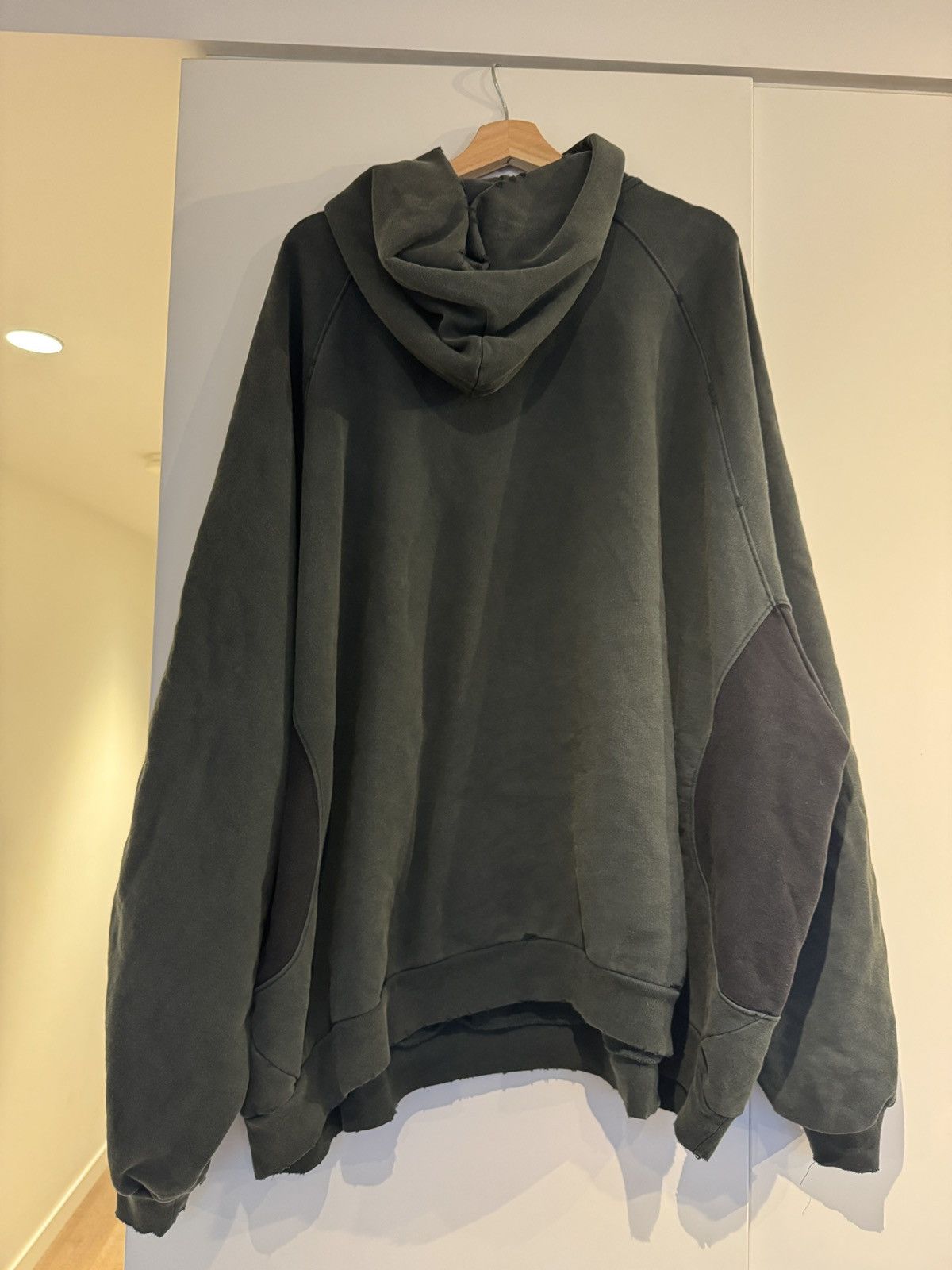 Adidas × Balenciaga Balenciaga x Adidas Oversized Hoodie size 3 rare color Size M / US 6-8 / IT 42-44 - 3 Thumbnail