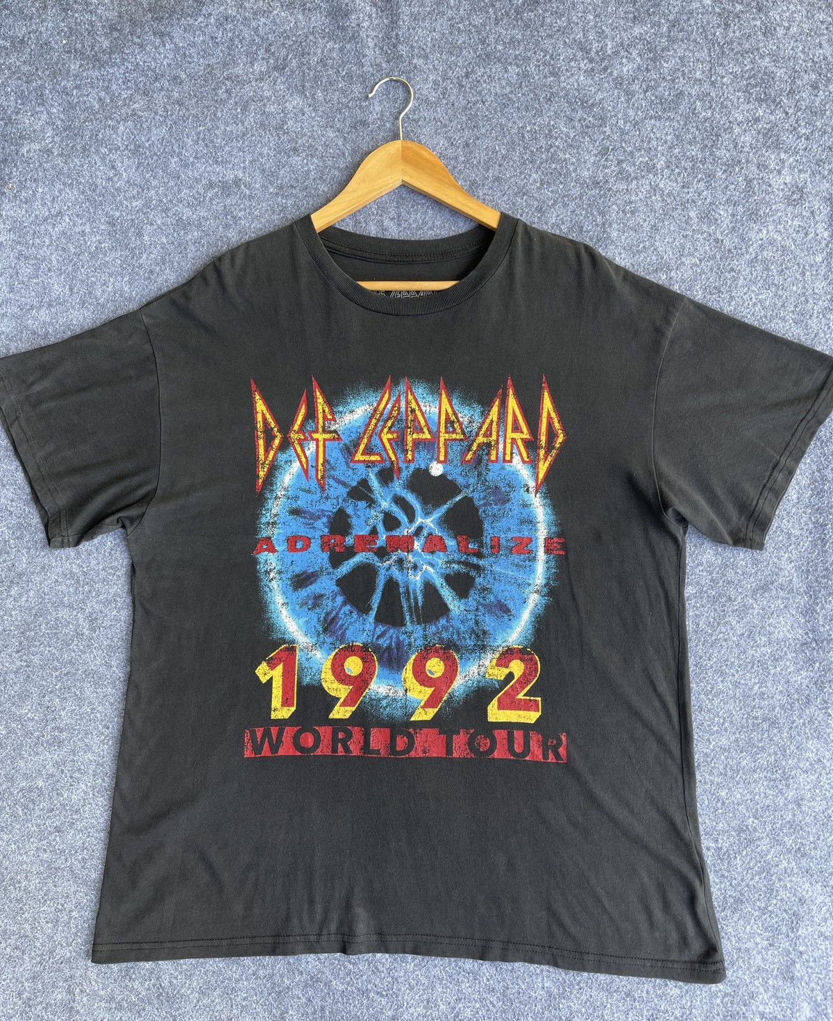Band Tees Last Drop🔥Rare🔥Vintage Def Leppard Adrenalize Tour T Shirt Size US L / EU 52-54 / 3 - 4 Thumbnail