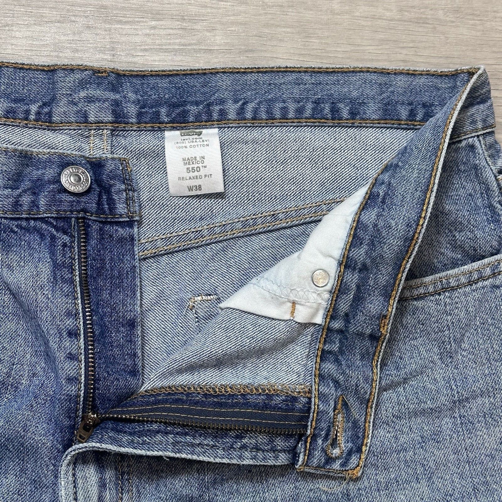 Levi's Levis 550 Jean Shorts Men's 38 Blue 10" Inseam Jorts Y2K Size US 38 / EU 54 - 7 Thumbnail