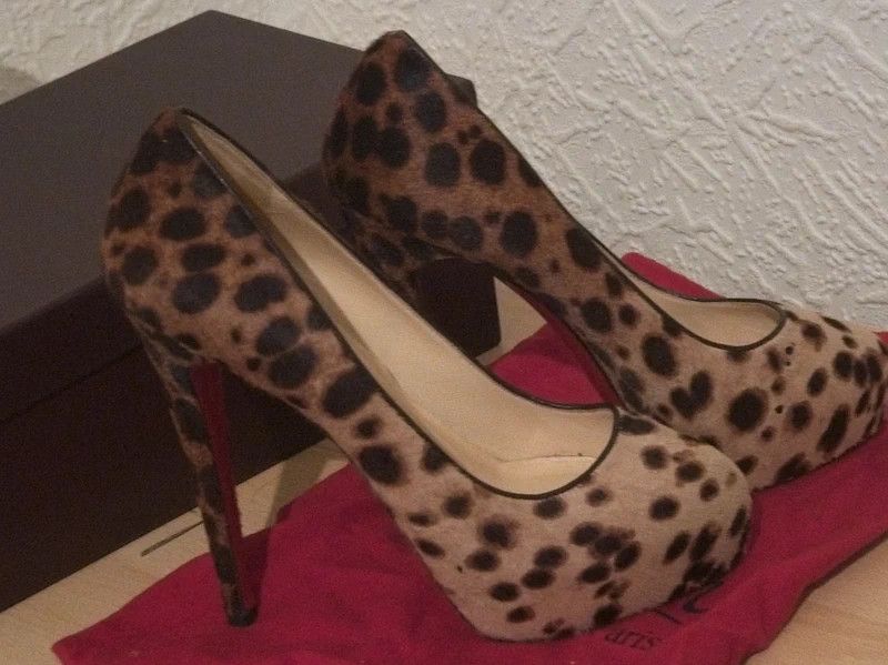 Christian Louboutin Christian Louboutin Daffodile pony-style calfskin heels Size US 5 / IT 35 - 3 Thumbnail