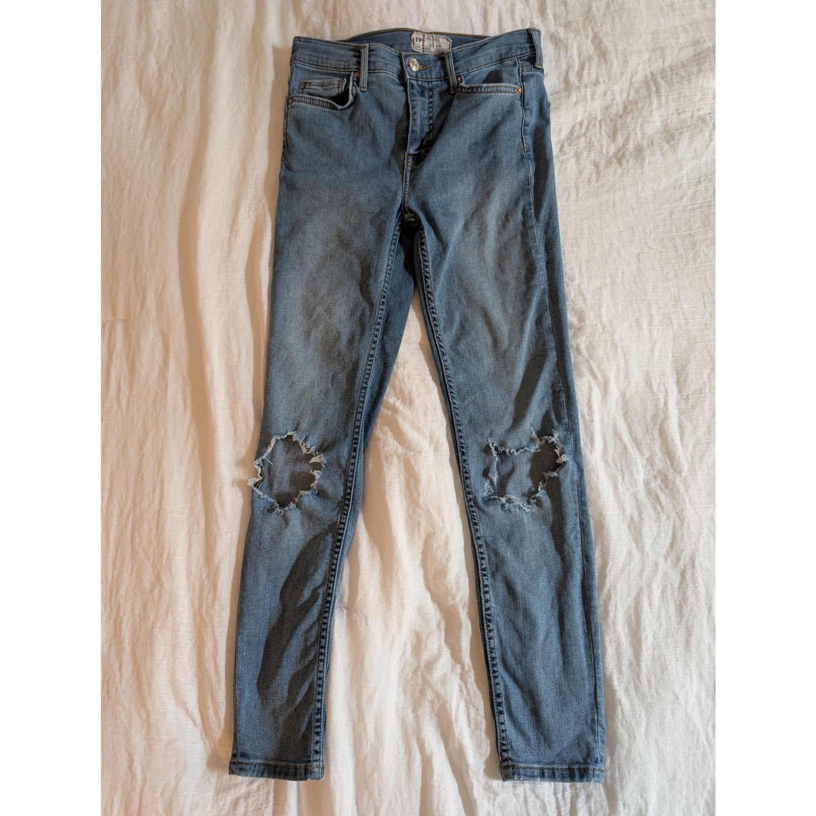 Free People Free People Distressed Skinny Jeans – Women’s W26 Size 26" / US 2 / IT 38 - 1 Thumbnail