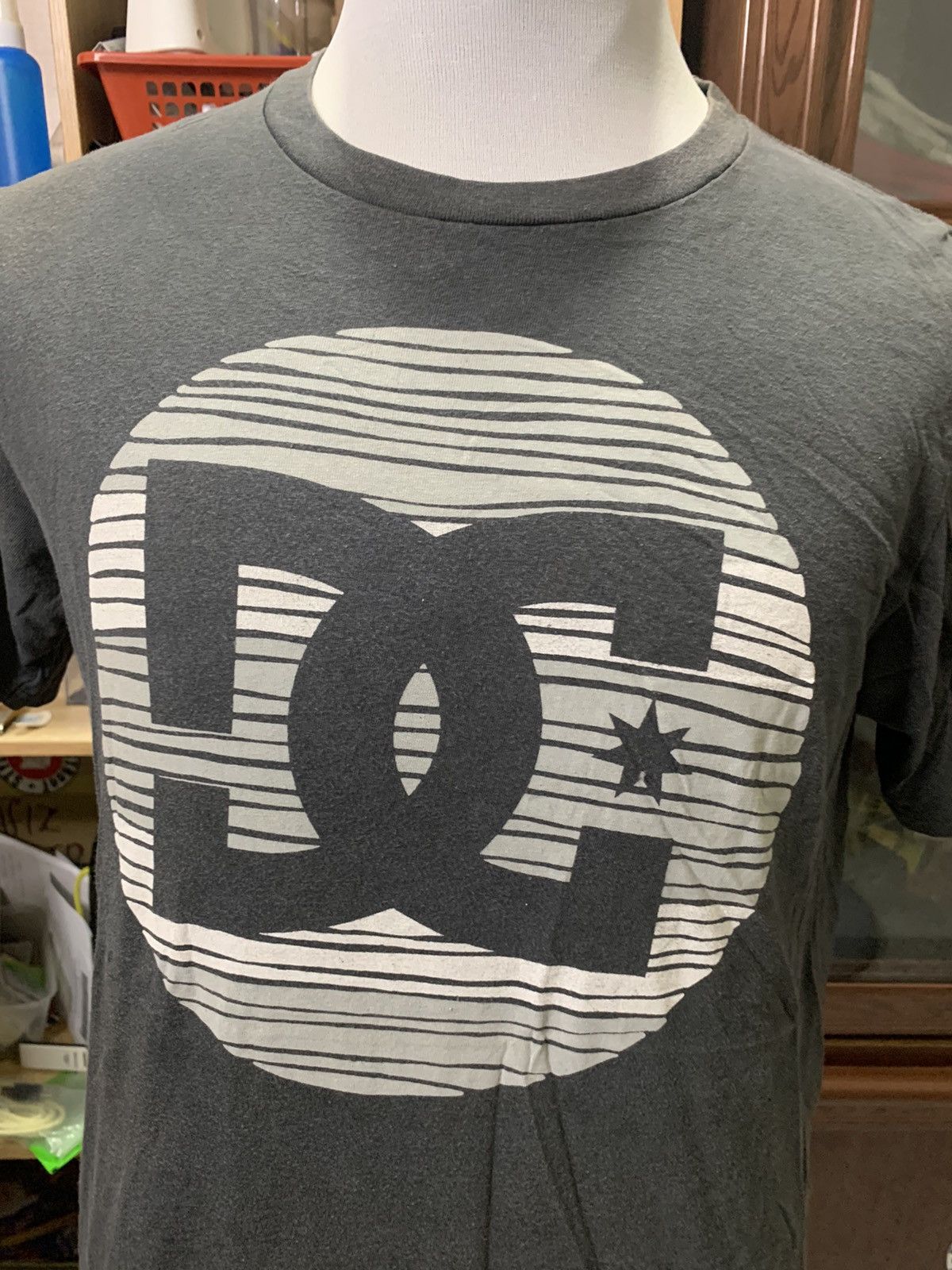 DC dc shoe classic logo m t shirt Size US M / EU 48-50 / 2 - 2 Thumbnail