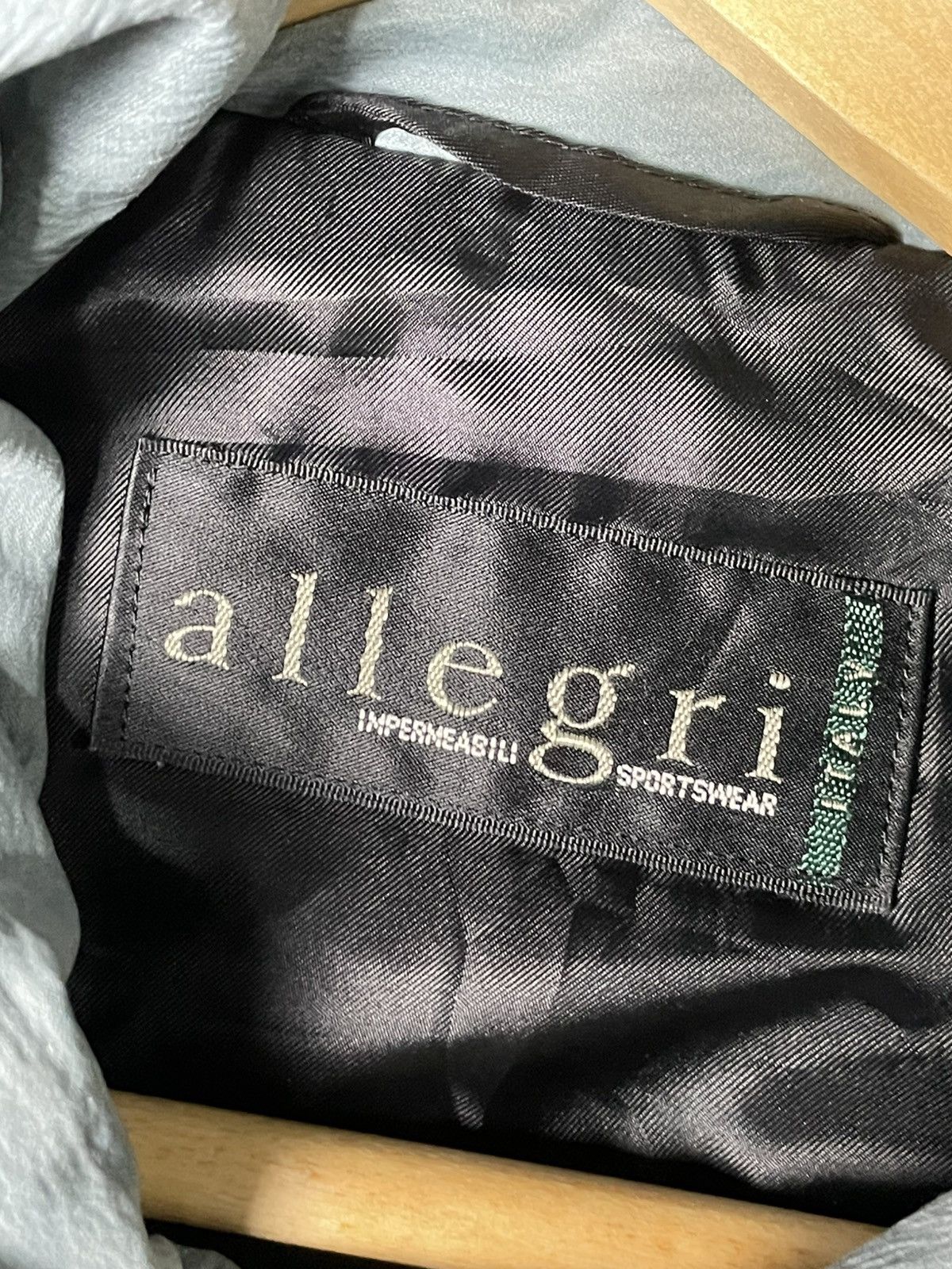 Allegri × Vintage Vintage Allegri Velvet Trench Coat (69) Size US M / EU 48-50 / 2 - 8 Thumbnail