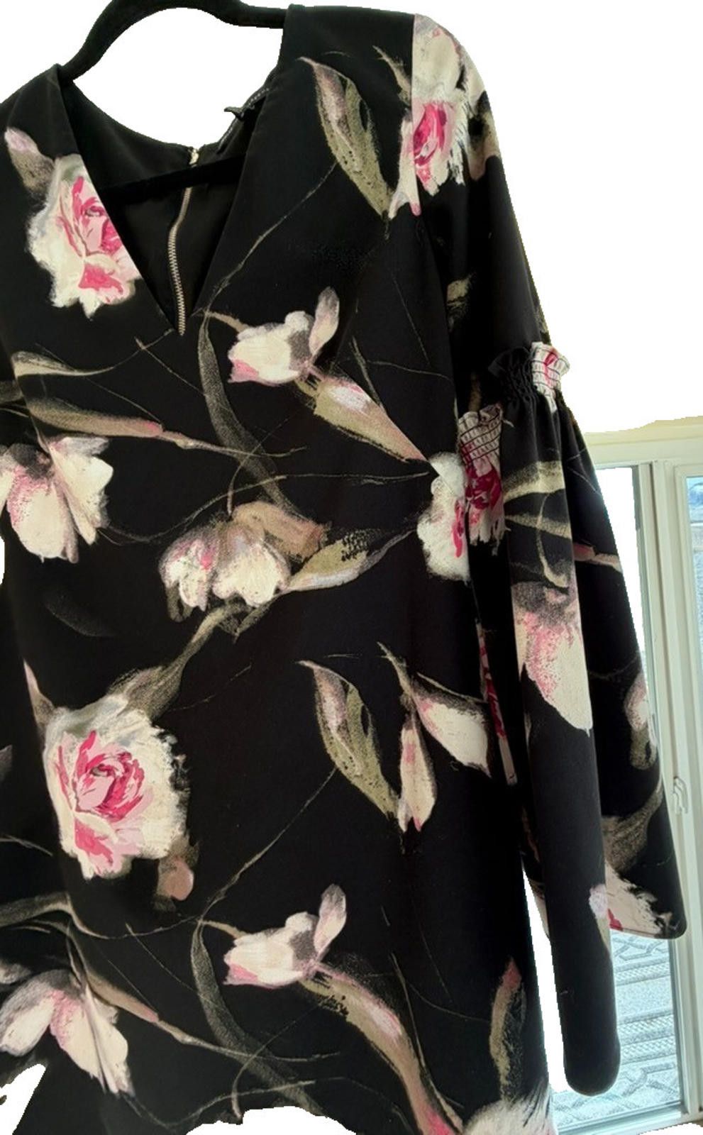 Other WHBM Black Pink Multi Color Floral Bell Sleeves Shift Dress Size S / US 4 / IT 40 - 3 Thumbnail