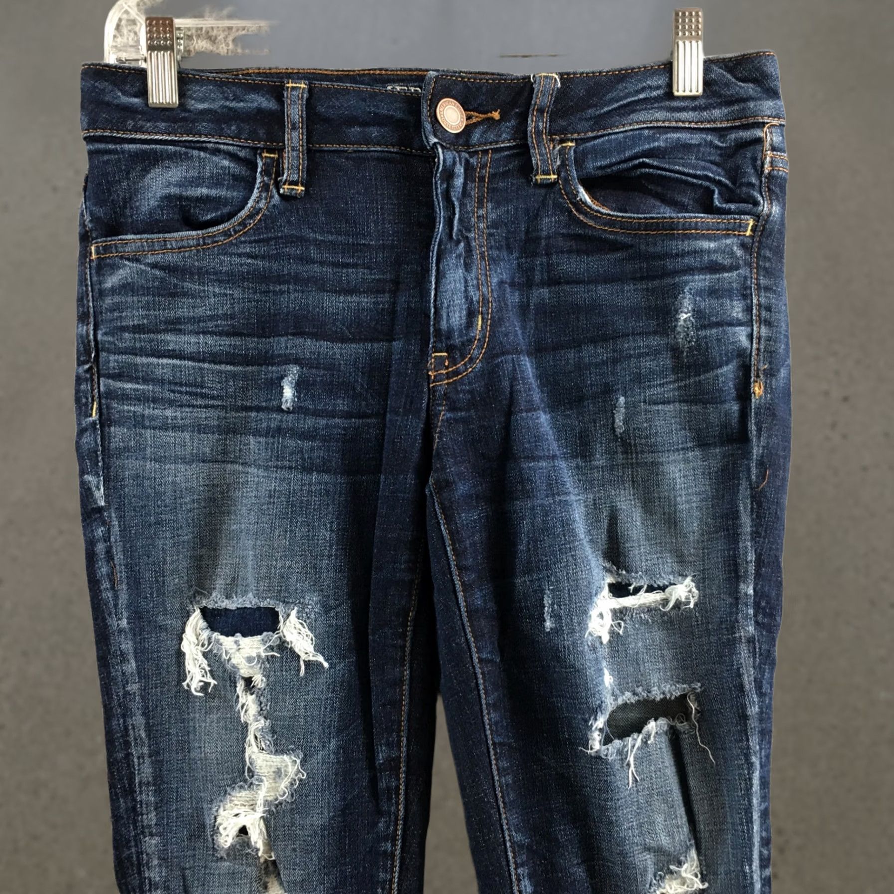 American Eagle Outfitters American Eagle Jegging Jeans Womens 6 Regular Blue Denim Distressed Jeans Mens? Size 28" / US 6 / IT 42 - 1 Thumbnail