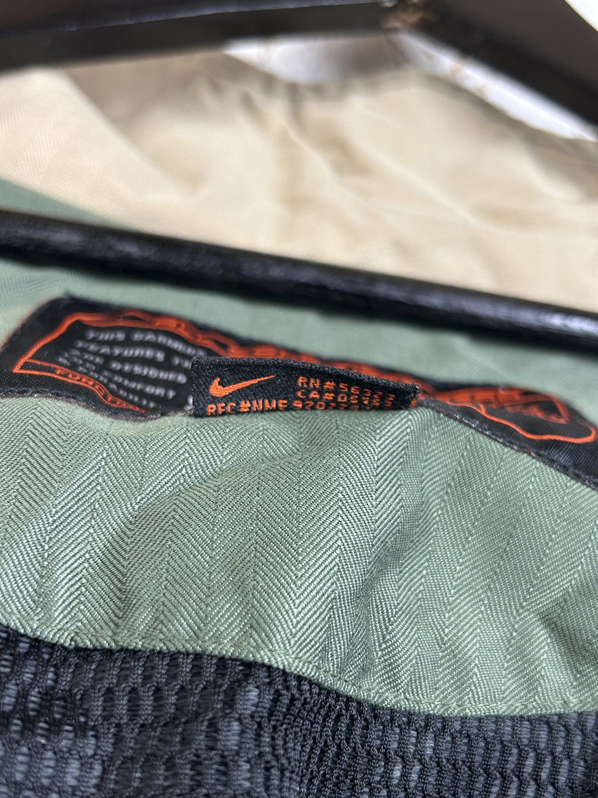 Nike ACG 90s Vintage Nike ACG Techwear Outdoor Rare Jacket Size US L / EU 52-54 / 3 - 15 Thumbnail