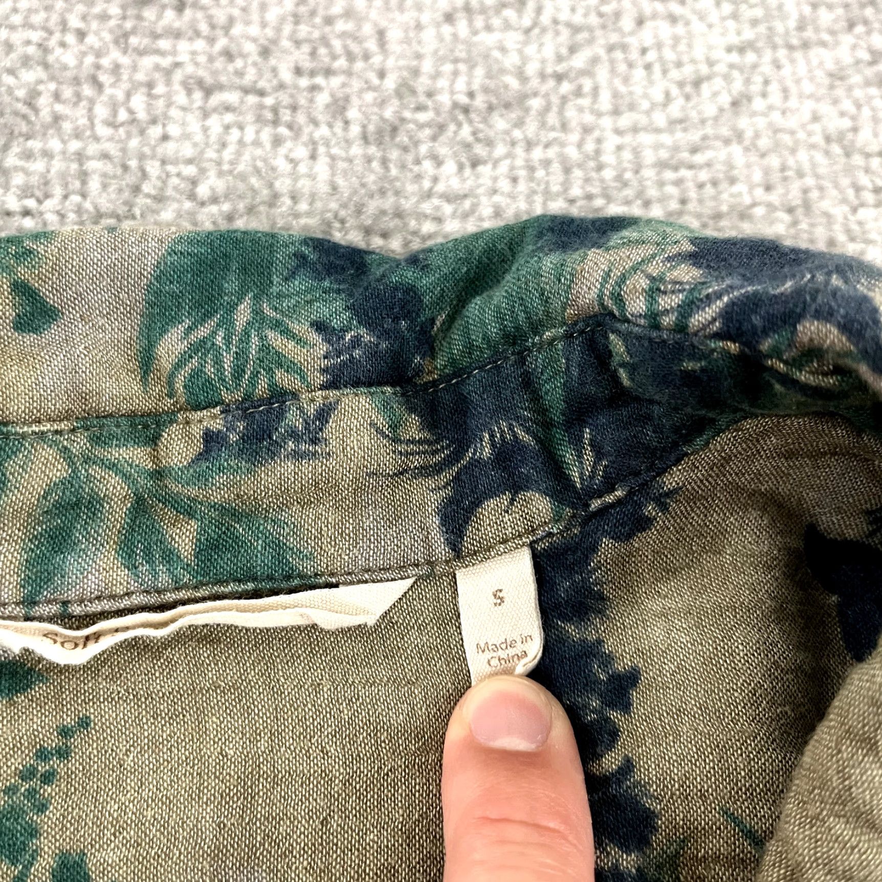 Soft Surroundings SOFT SURROUNDINGS Shirt Women Small Tunic Top Blouse Green Floral L/S Acid Wash Vintage No N/A Size S / US 4 / IT 40 - 4 Thumbnail
