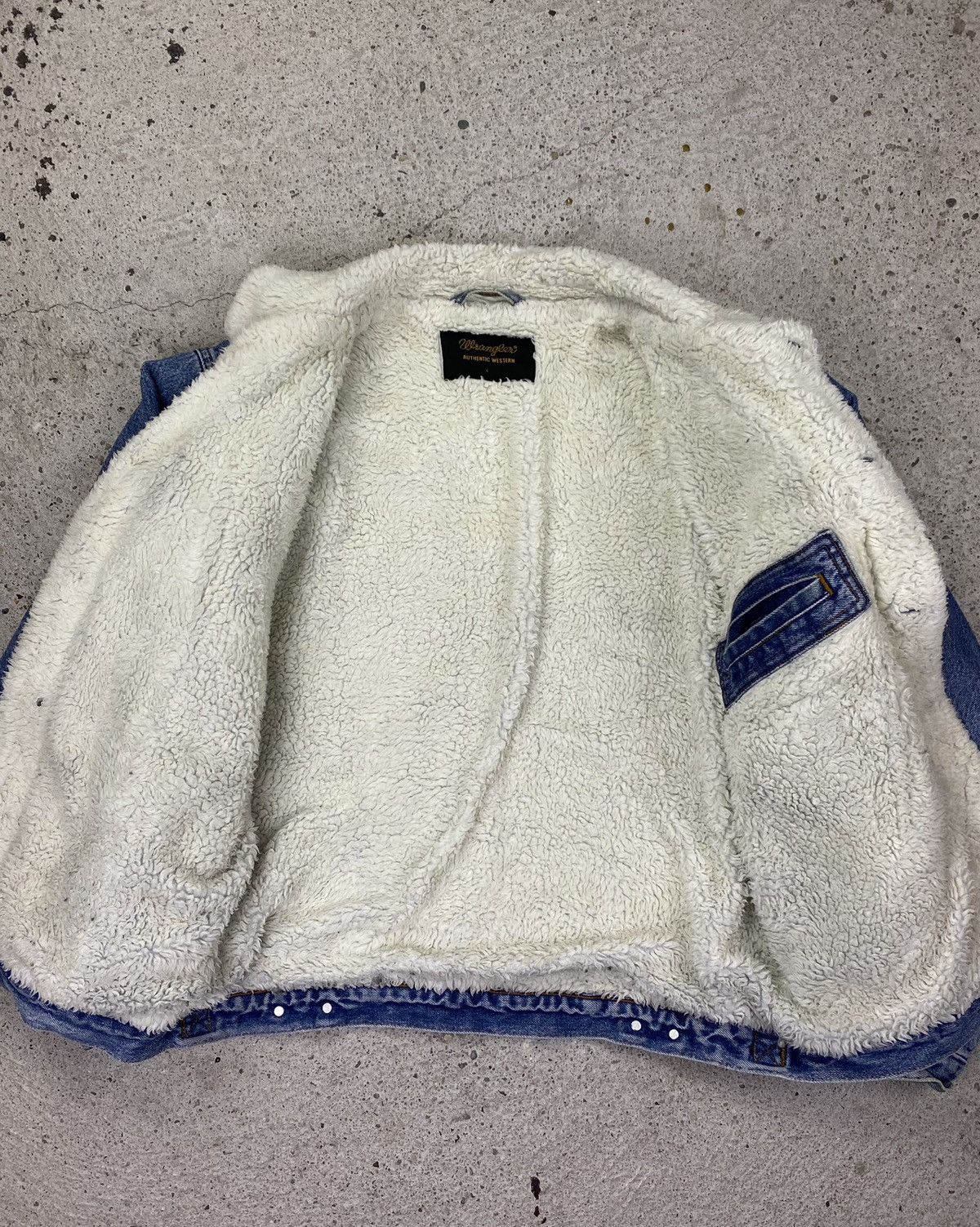 Wrangler Wrangler western sherpa lining denim jacket vintage Size US L / EU 52-54 / 3 - 3 Thumbnail