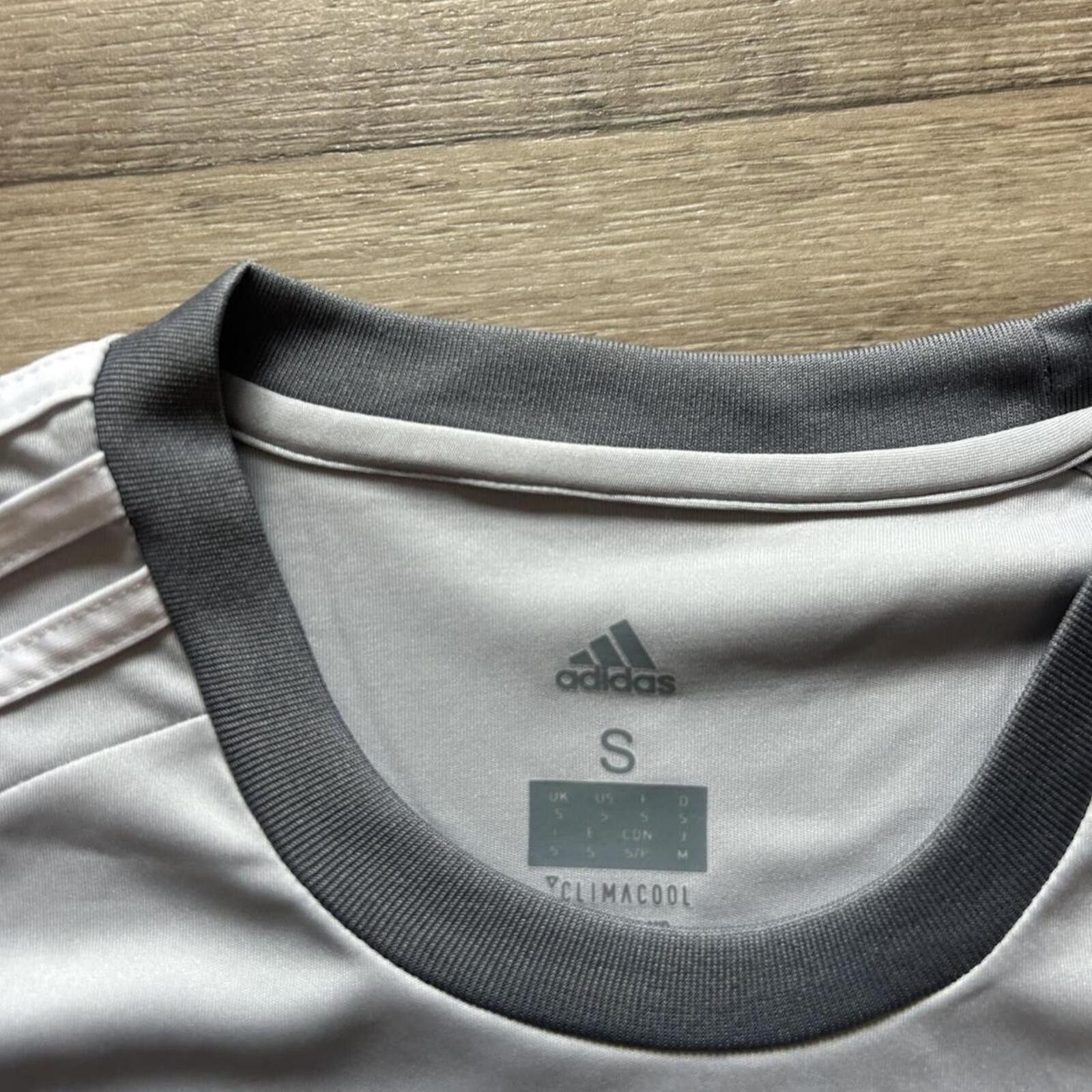 Adidas Adidas Men's Grey and Blue Tshirt Size US S / EU 44-46 / 1 - 4 Thumbnail
