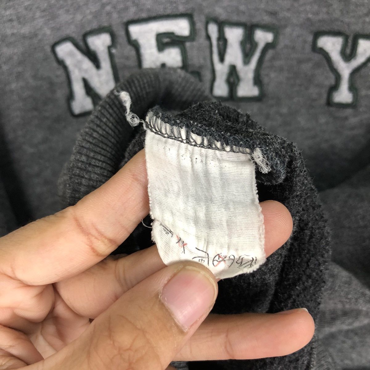 Vintage New York Spell Out Sweatshirt Large Size Sreetwear Size US L / EU 52-54 / 3 - 12 Thumbnail
