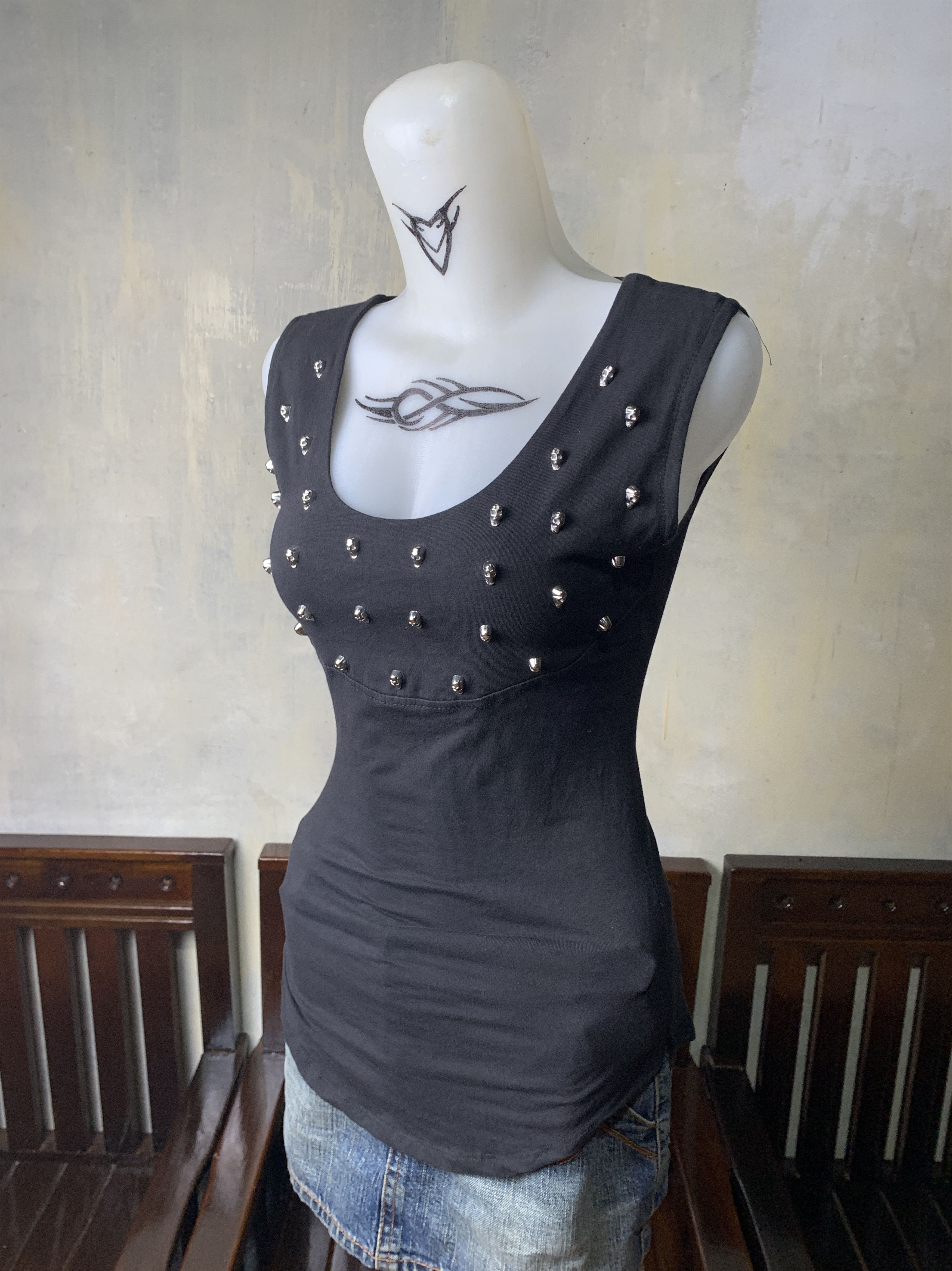 Japanese Brand B with U Black Lace Skull Studded Sleeveless Top (S) Size S / US 4 / IT 40 - 3 Thumbnail