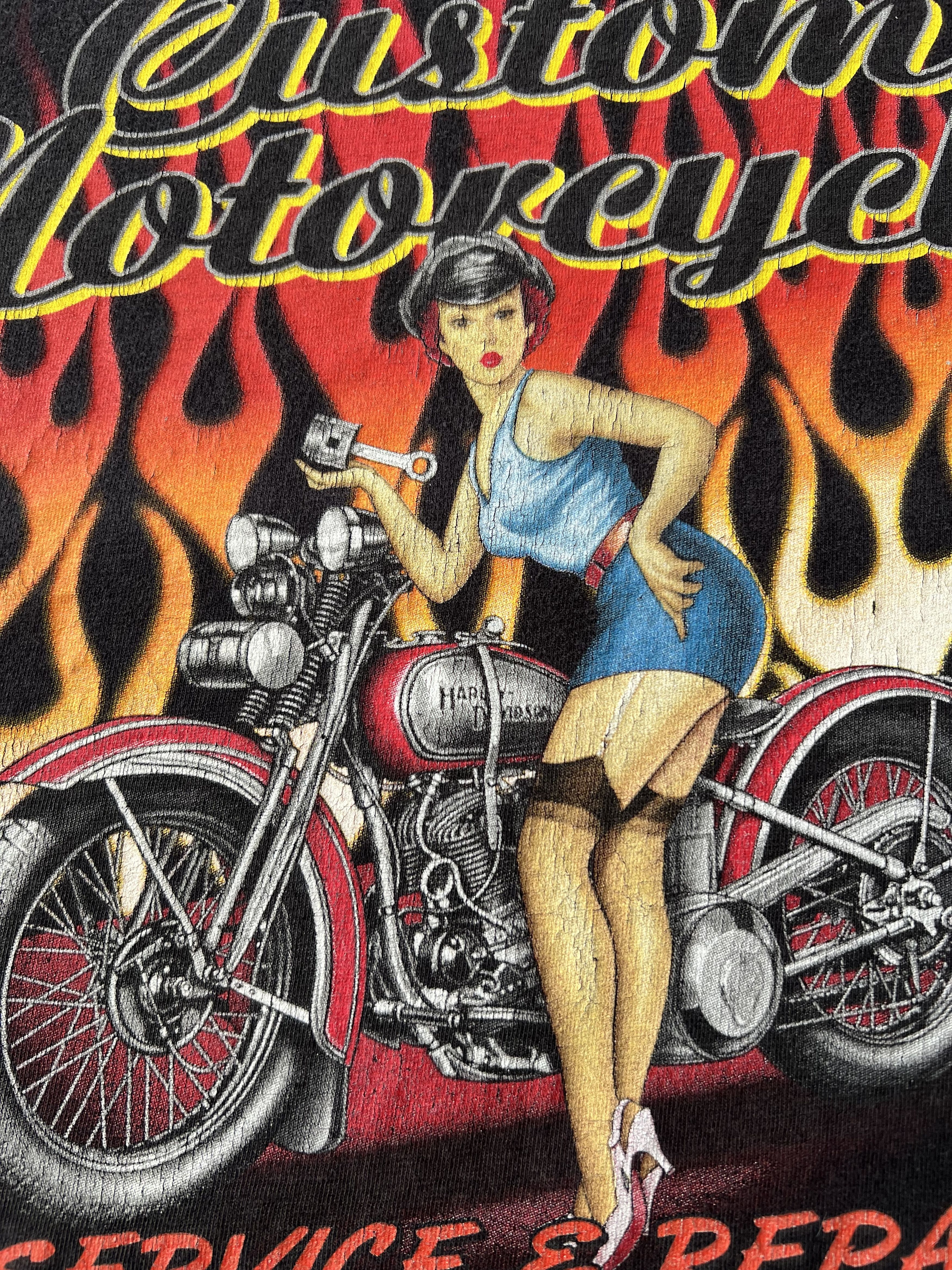 Harley Davidson Vintage 2011 Harley Davidson Sexy Girl Flame Fire T-shirt Size US XL / EU 56 / 4 - 5 Thumbnail