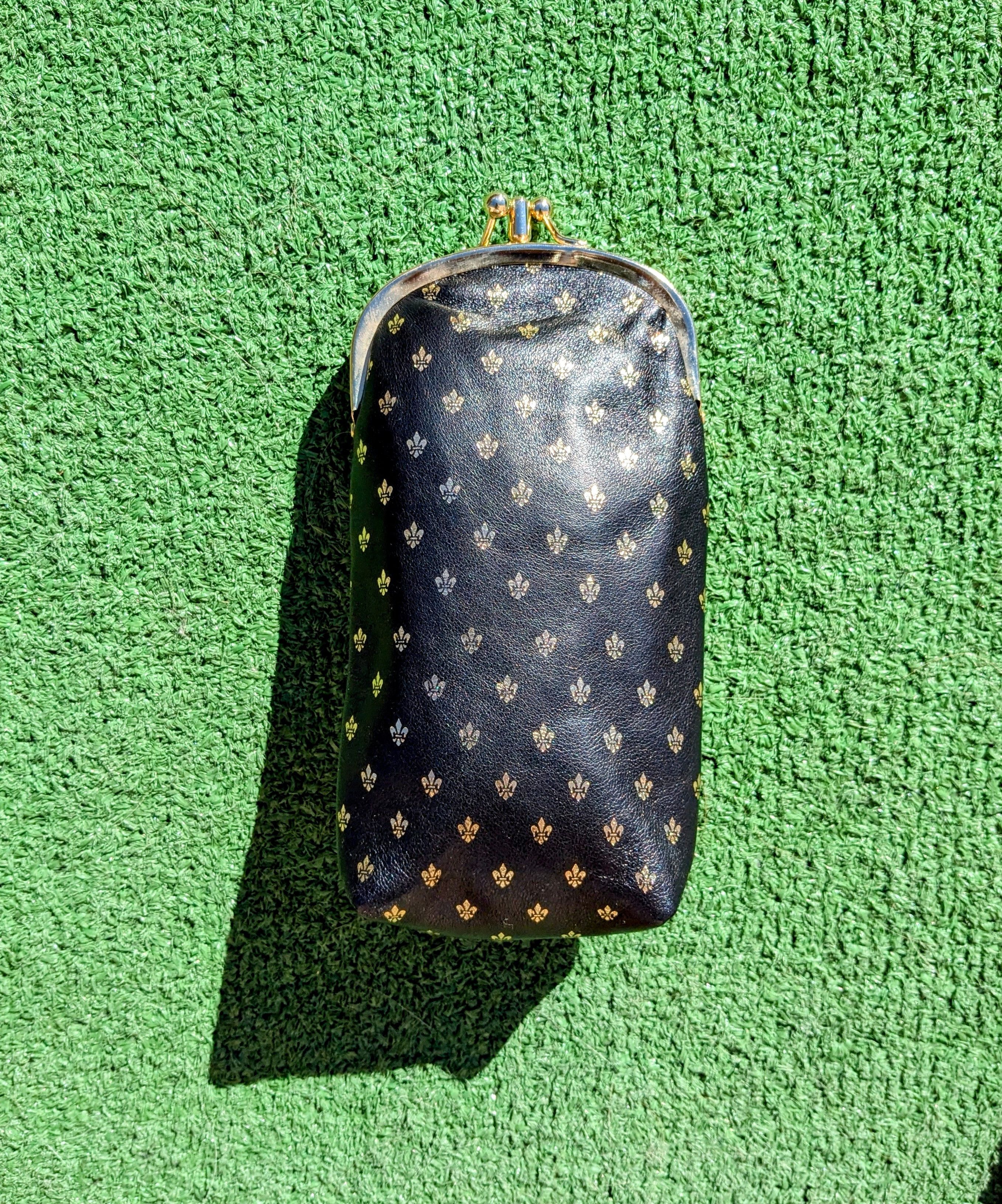 Vintage 1960s Vintage Fleur De Lis Pattern Leather Coin Purse/Clutch Size ONE SIZE - 1 Thumbnail
