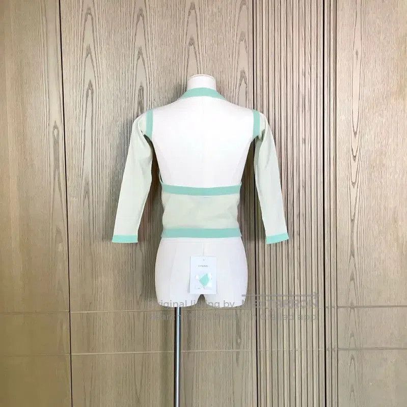 Chanel Chanel Spring Green Cashmere Off-Shoulder Sweater . Size S / US 4 / IT 40 - 2 Thumbnail