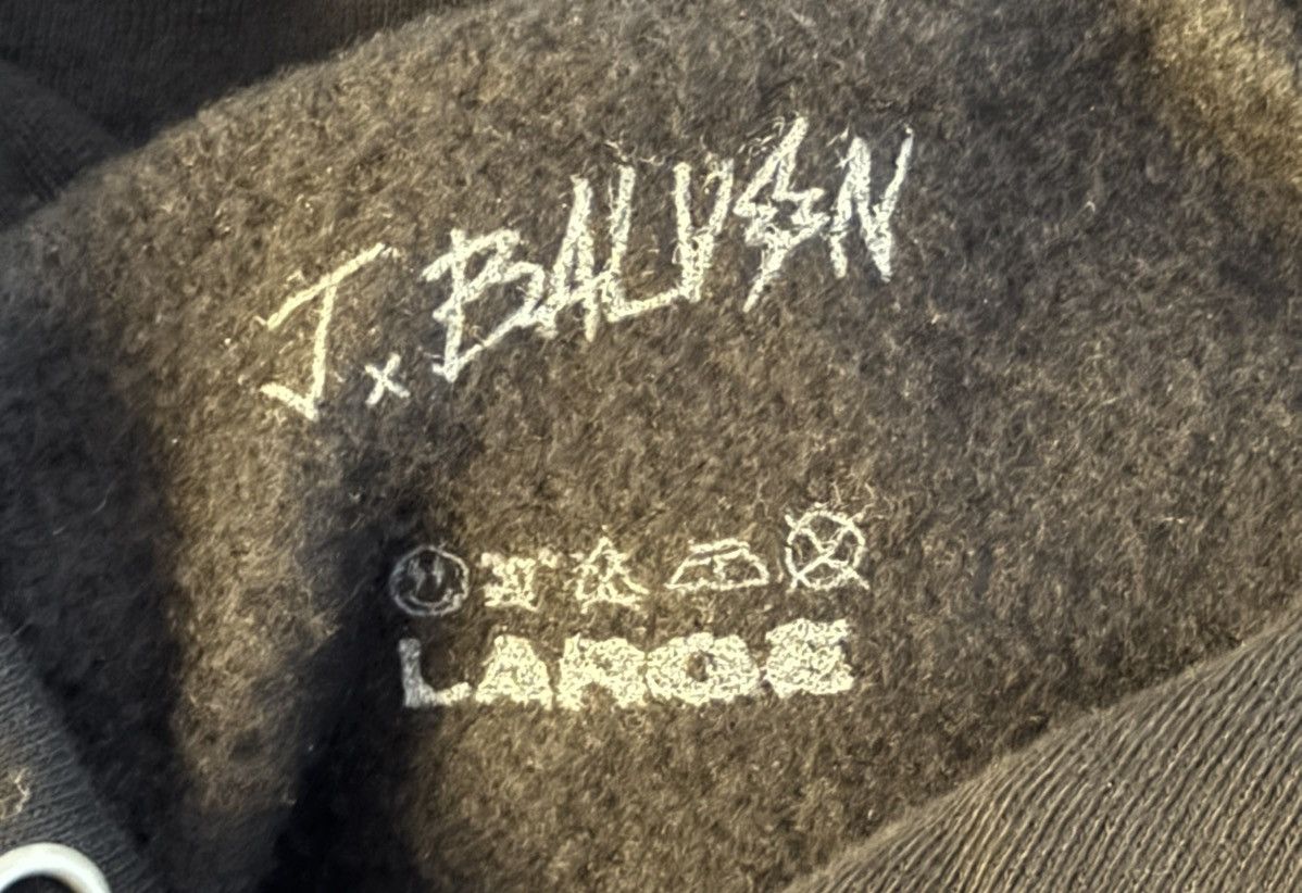 Band Tees J Balvin officially licensed tour hoodie 2002 large Size US L / EU 52-54 / 3 - 7 Thumbnail