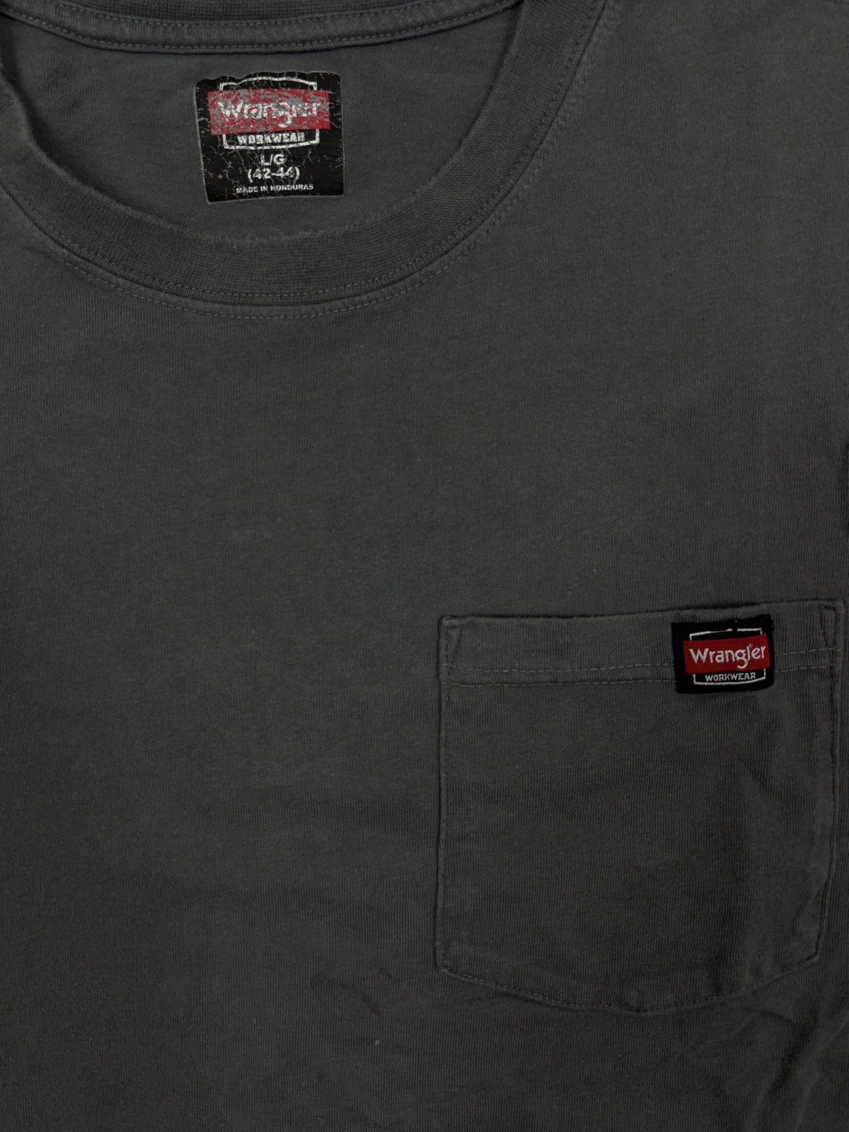 Vintage Vintage 2000s Wrangler Pocket Tee Size US L / EU 52-54 / 3 - 3 Thumbnail