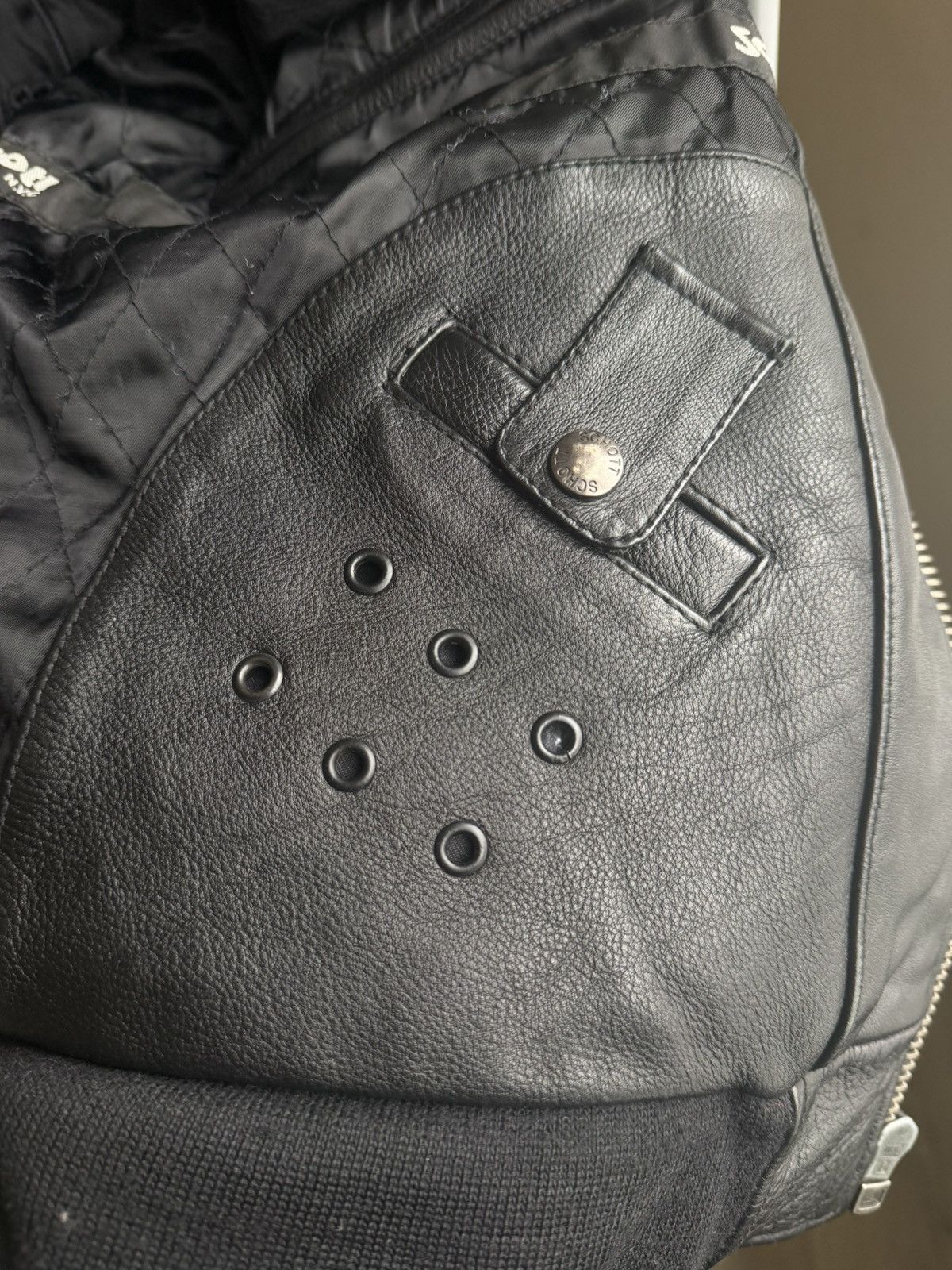 Schott Rare vintage Schott NYC Leather Jacket Cowhide bomber ID6875 Size US XL / EU 56 / 4 - 14 Thumbnail