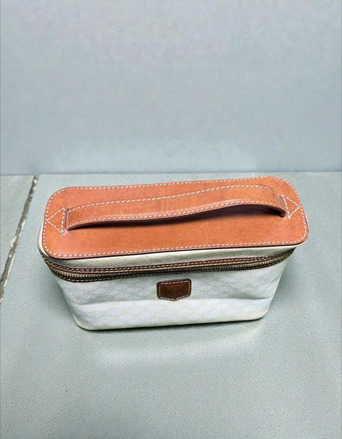 Celine Celine Women Bag Macadam White Vanity Handbag Size ONE SIZE - 2 Thumbnail